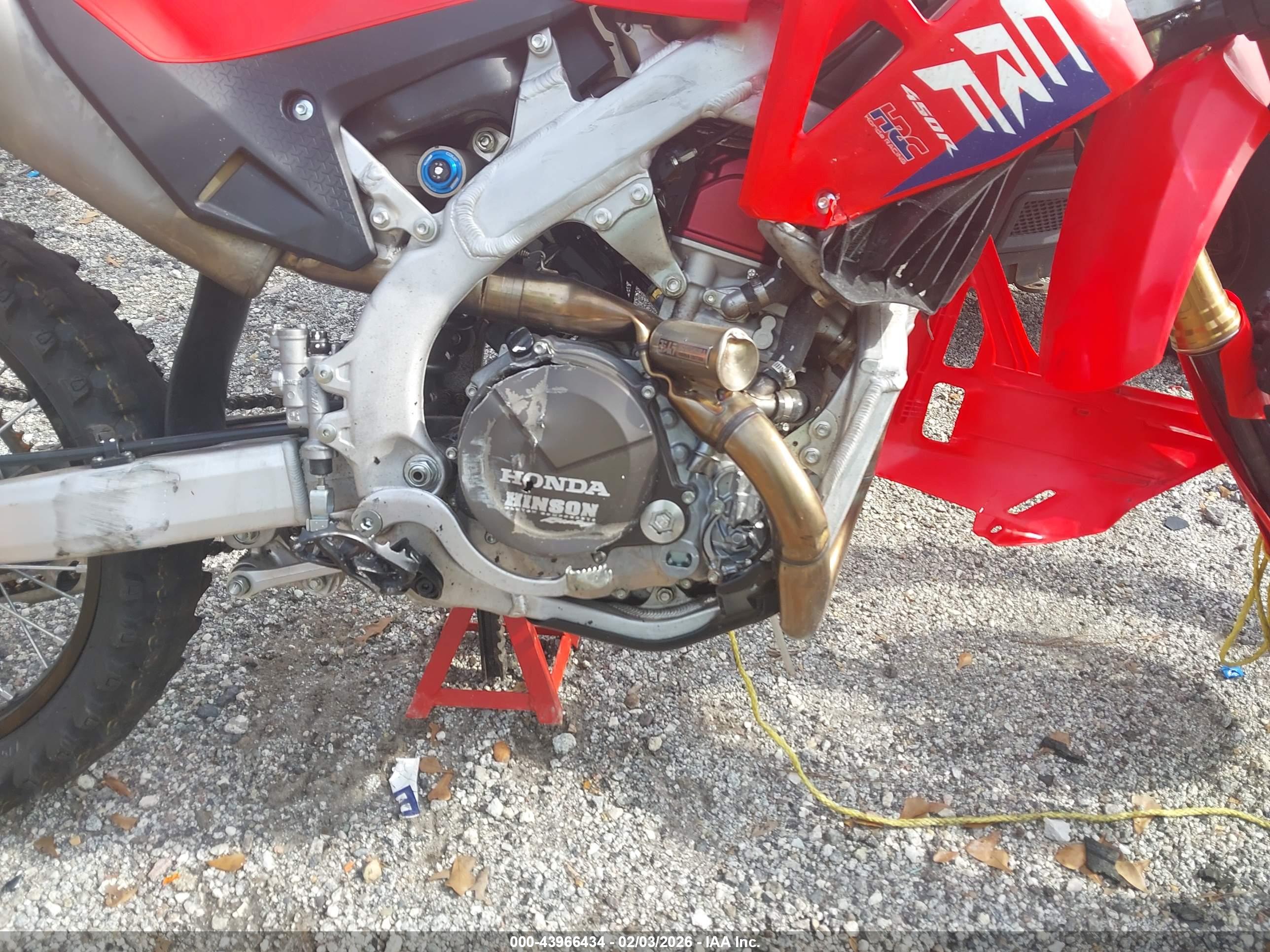 HONDA CRF450 image 8