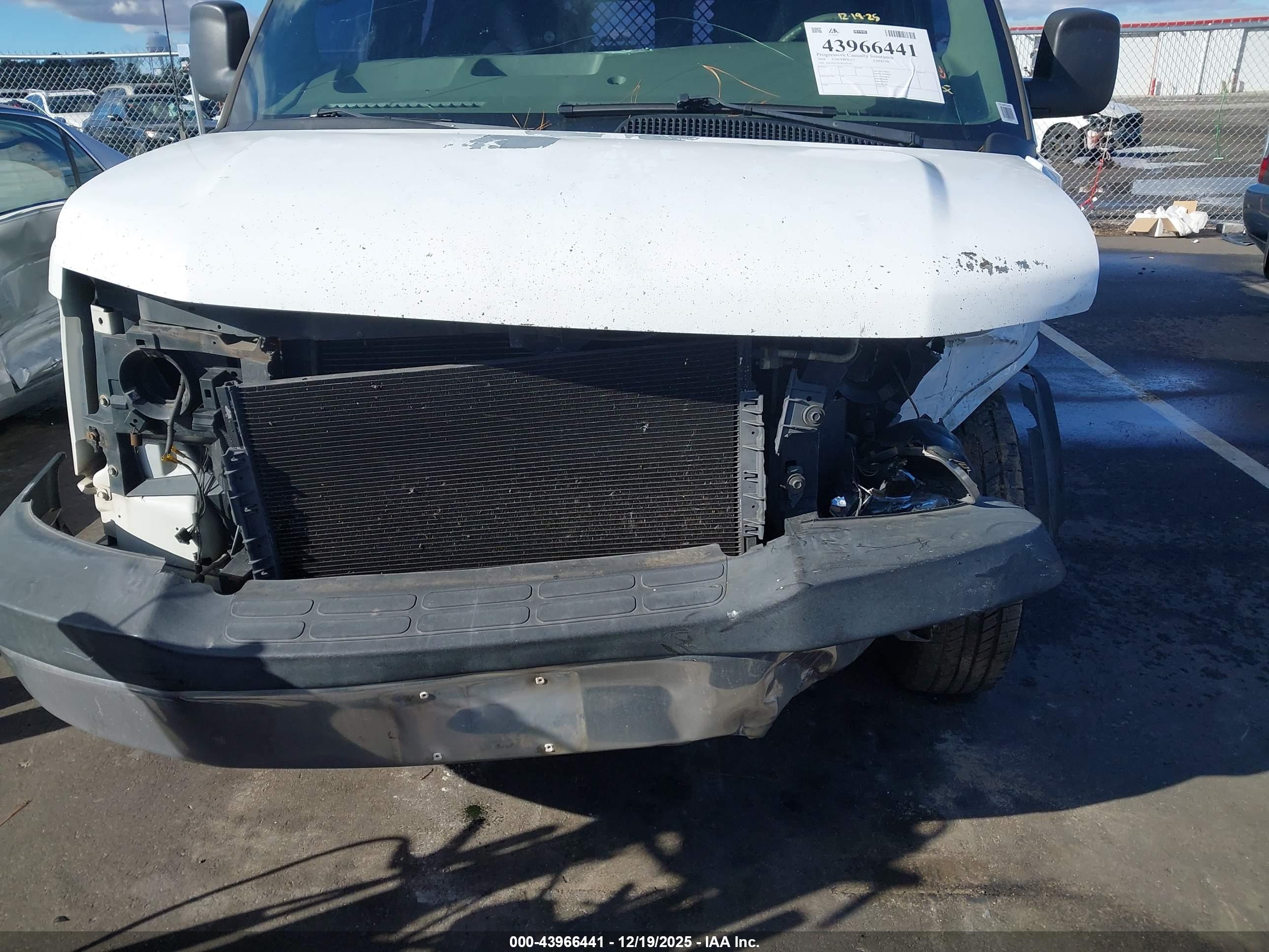 CHEVROLET EXPRESS image 6