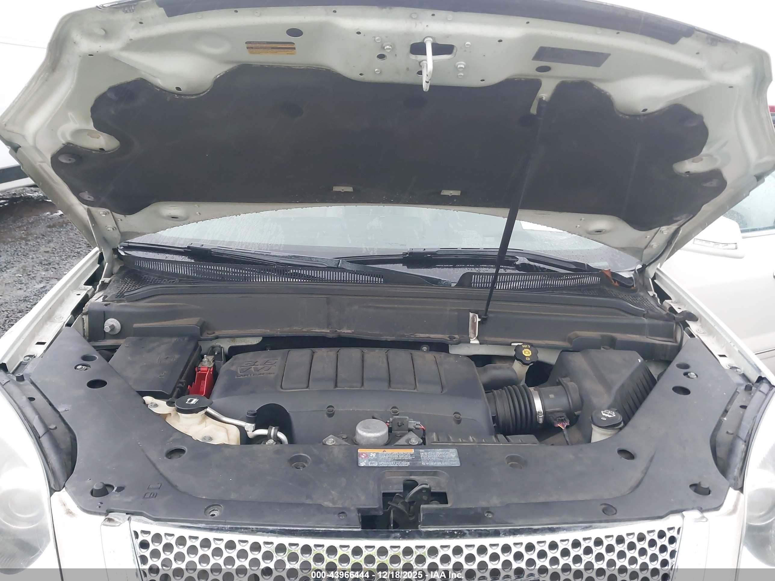 GMC ACADIA image 10