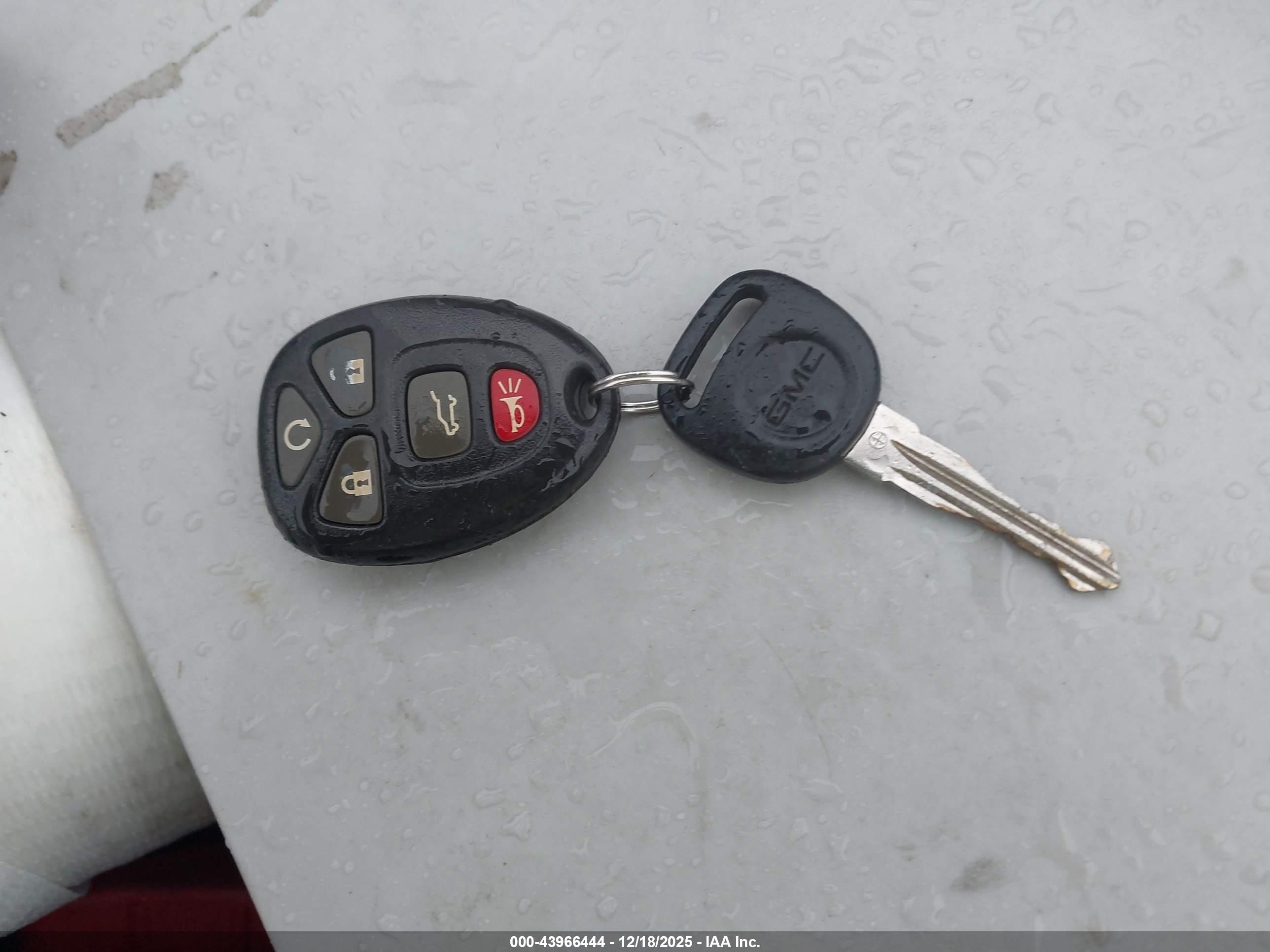 GMC ACADIA image 11