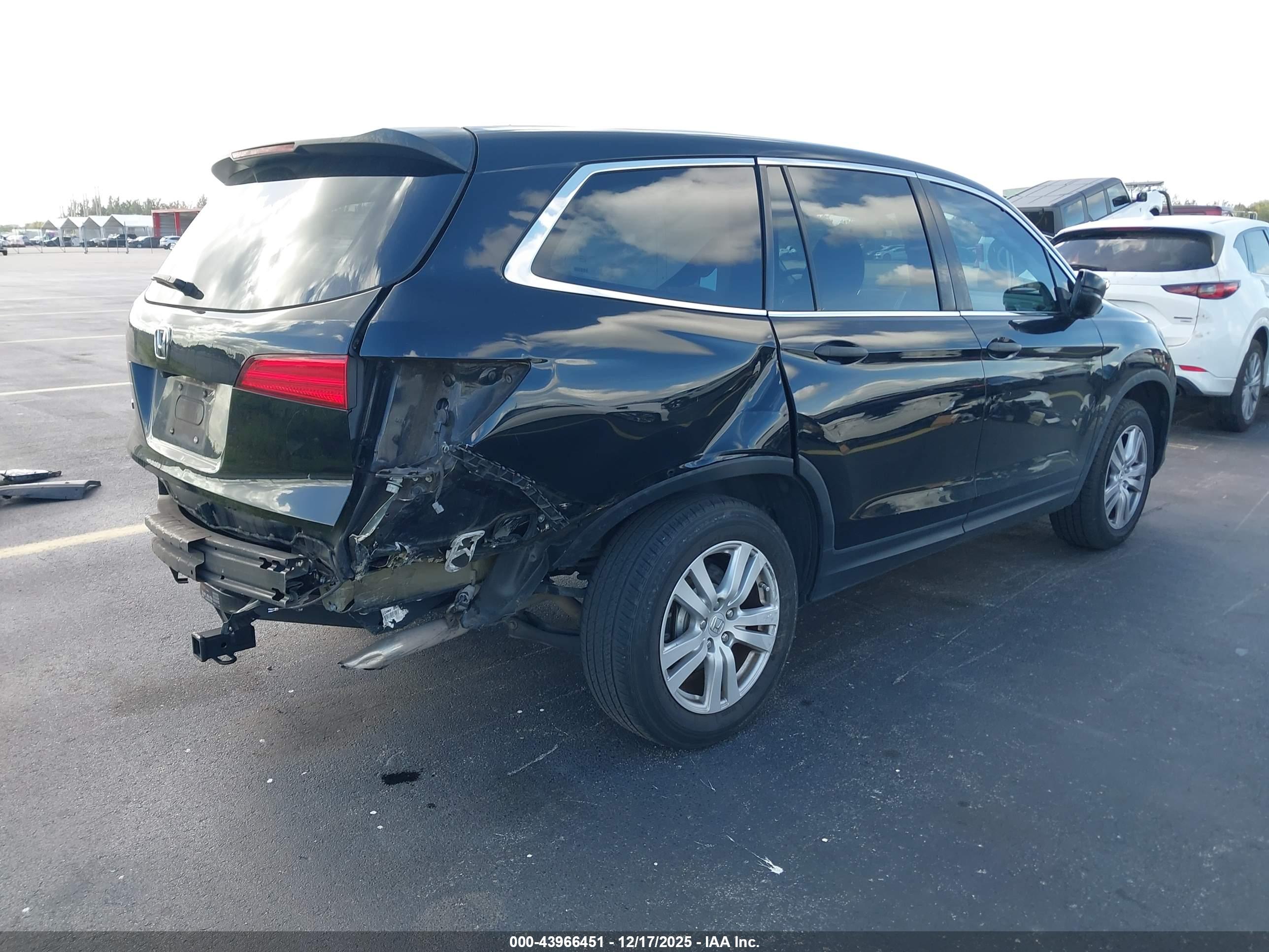 HONDA PILOT image 4