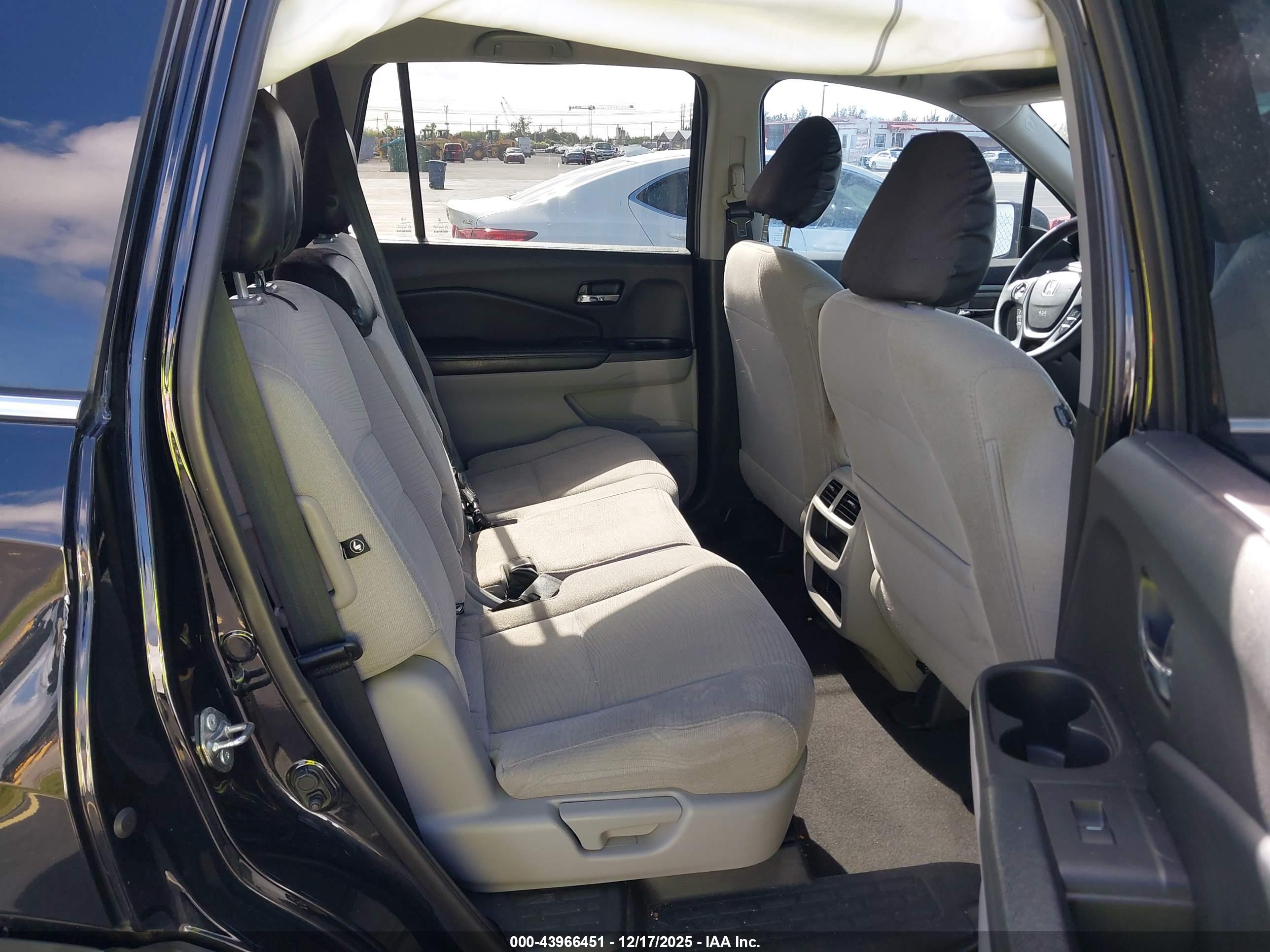 HONDA PILOT image 8
