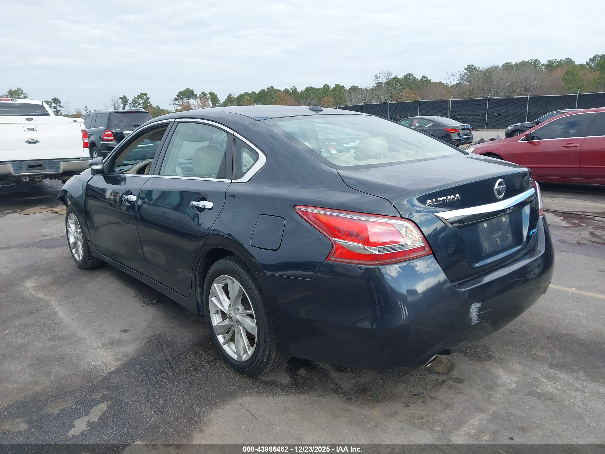 NISSAN ALTIMA image 3