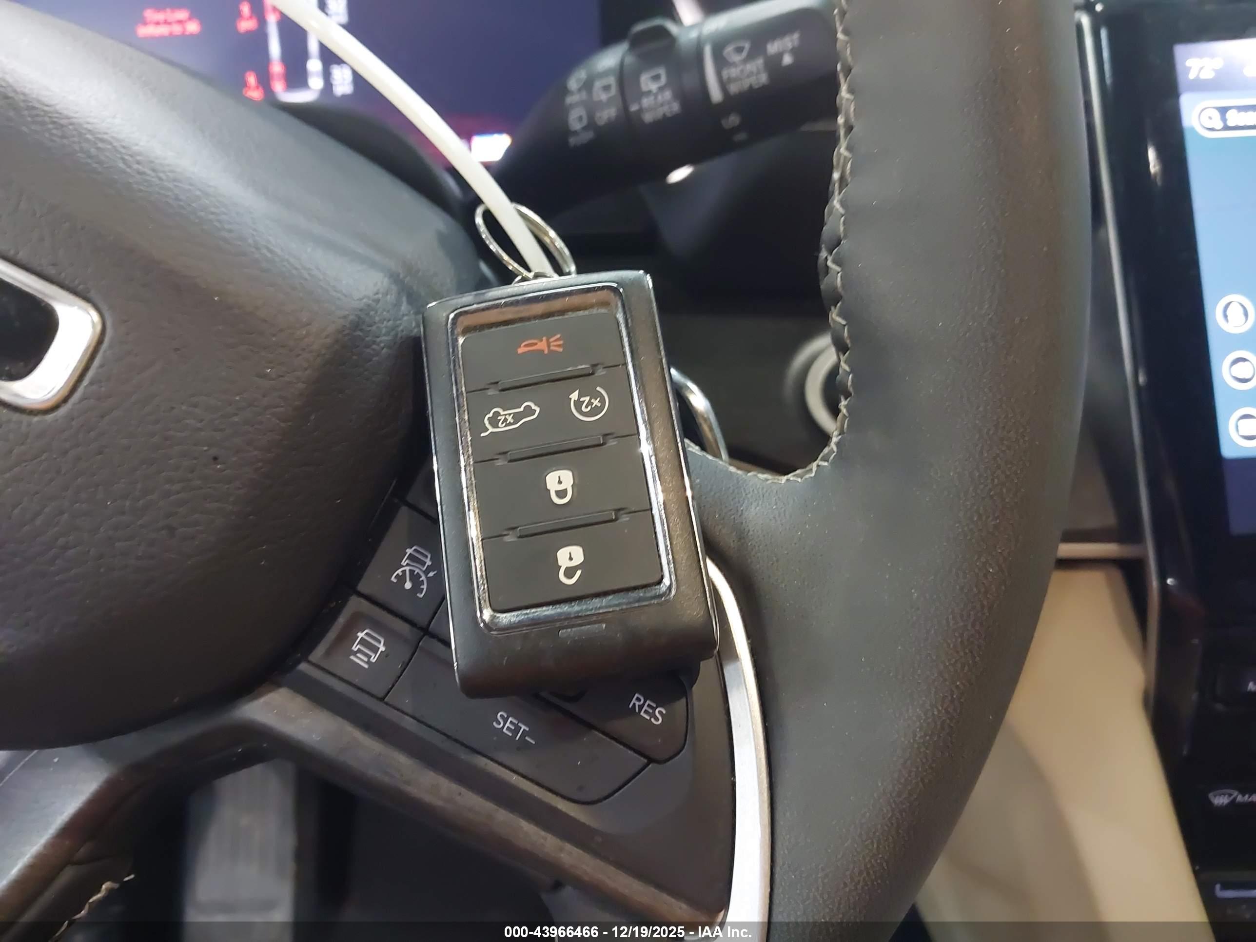 JEEP GRAND image 11