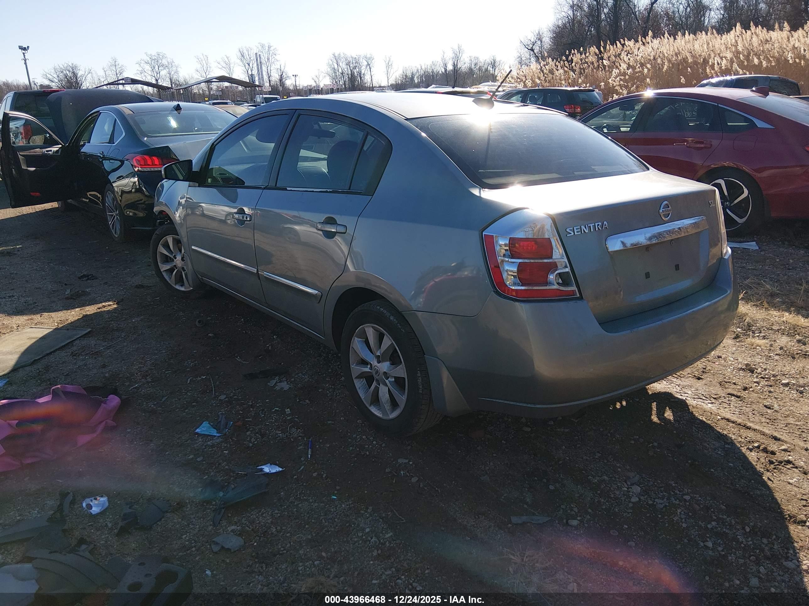 NISSAN SENTRA image 3