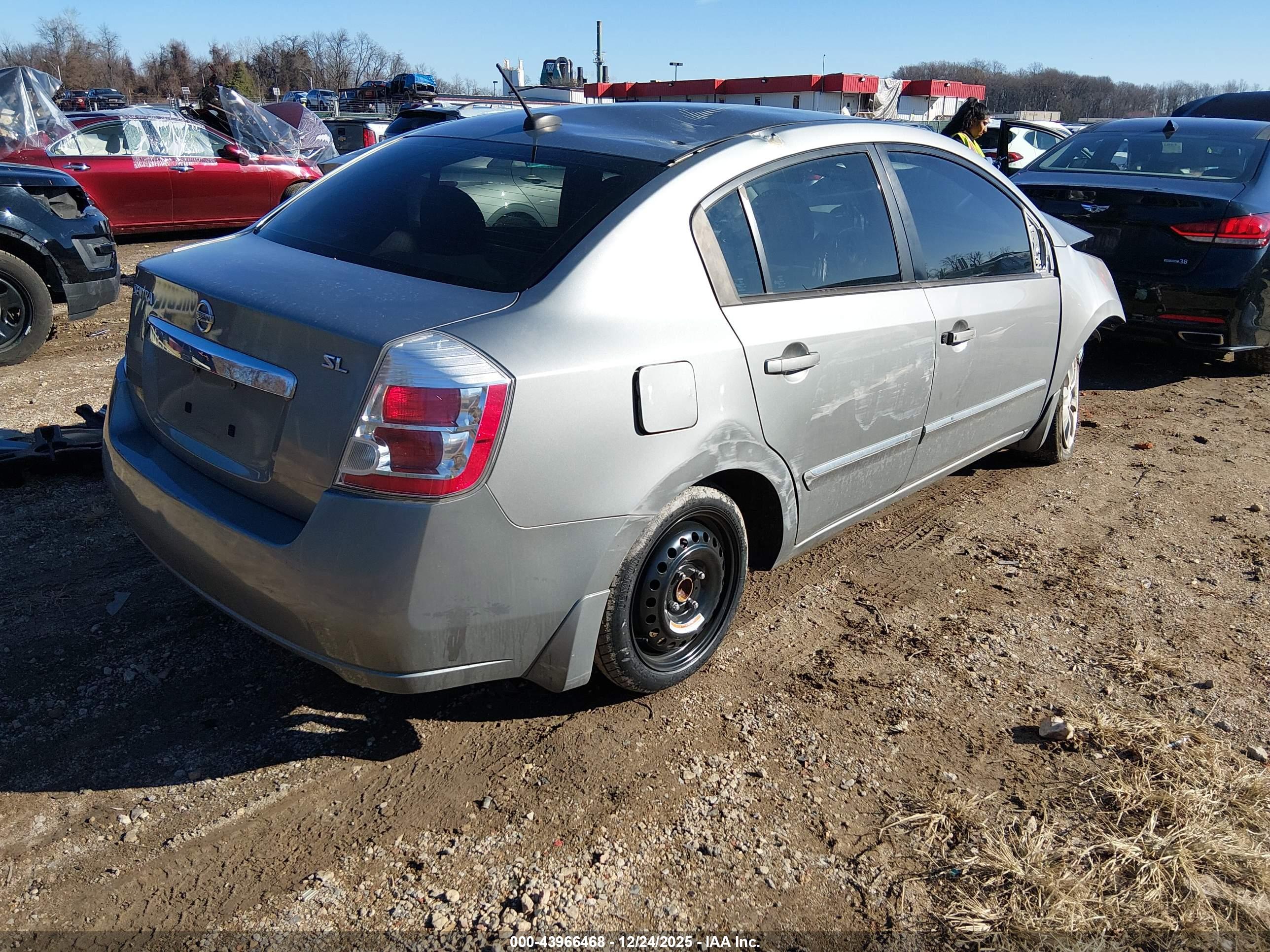 NISSAN SENTRA image 4