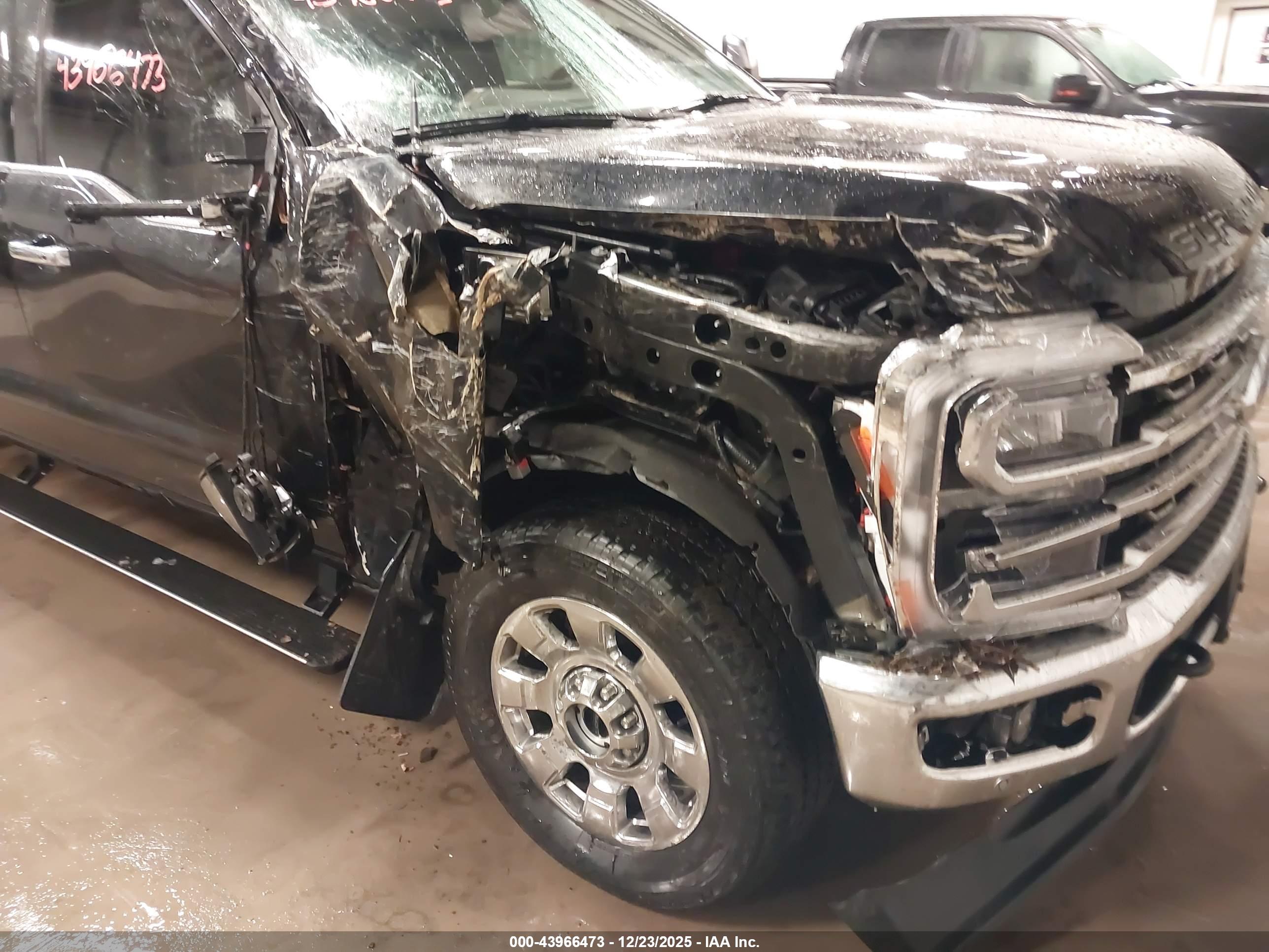 FORD F-350 image 6