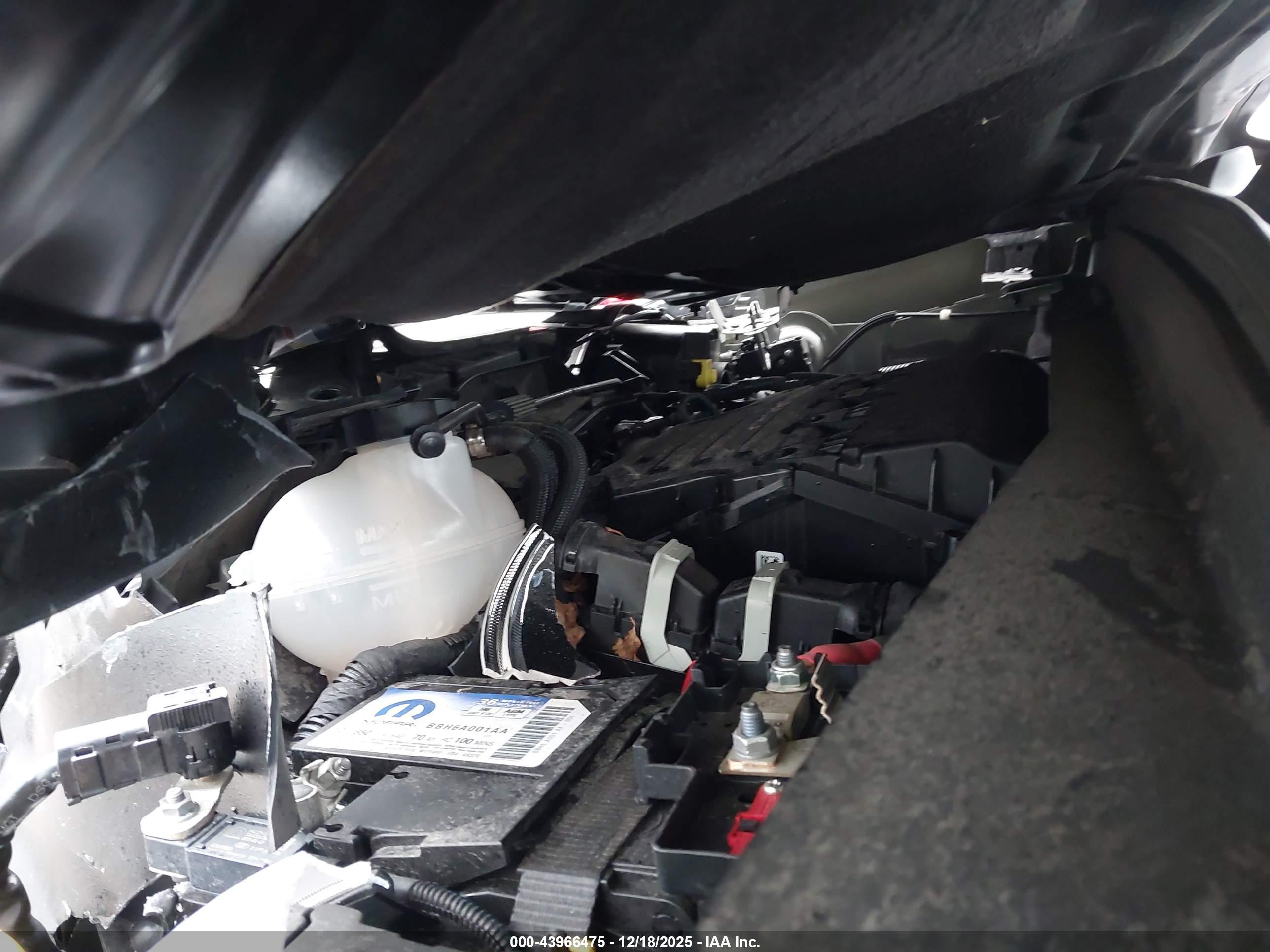 JEEP RENEGADE image 10