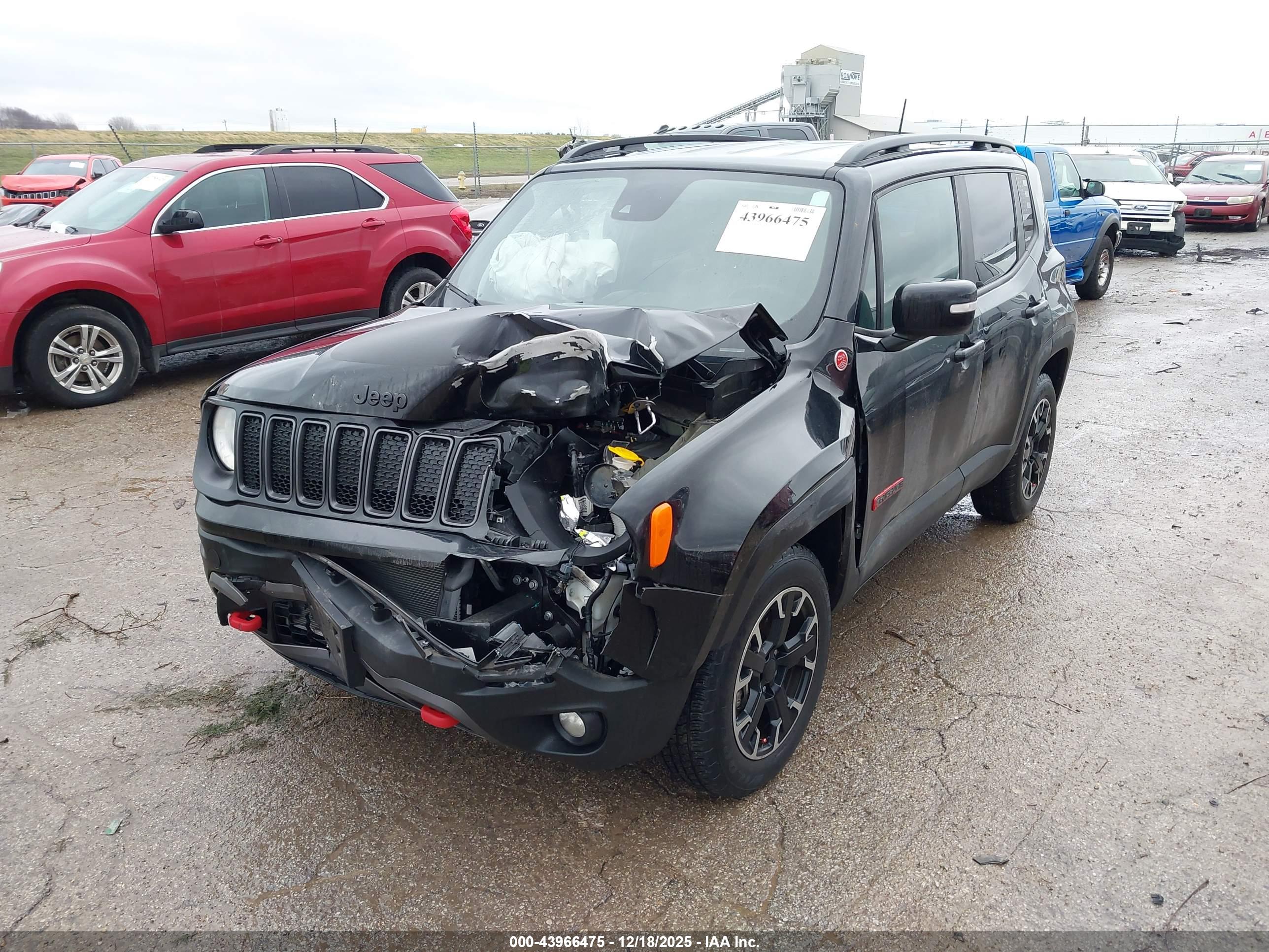 JEEP RENEGADE image 2