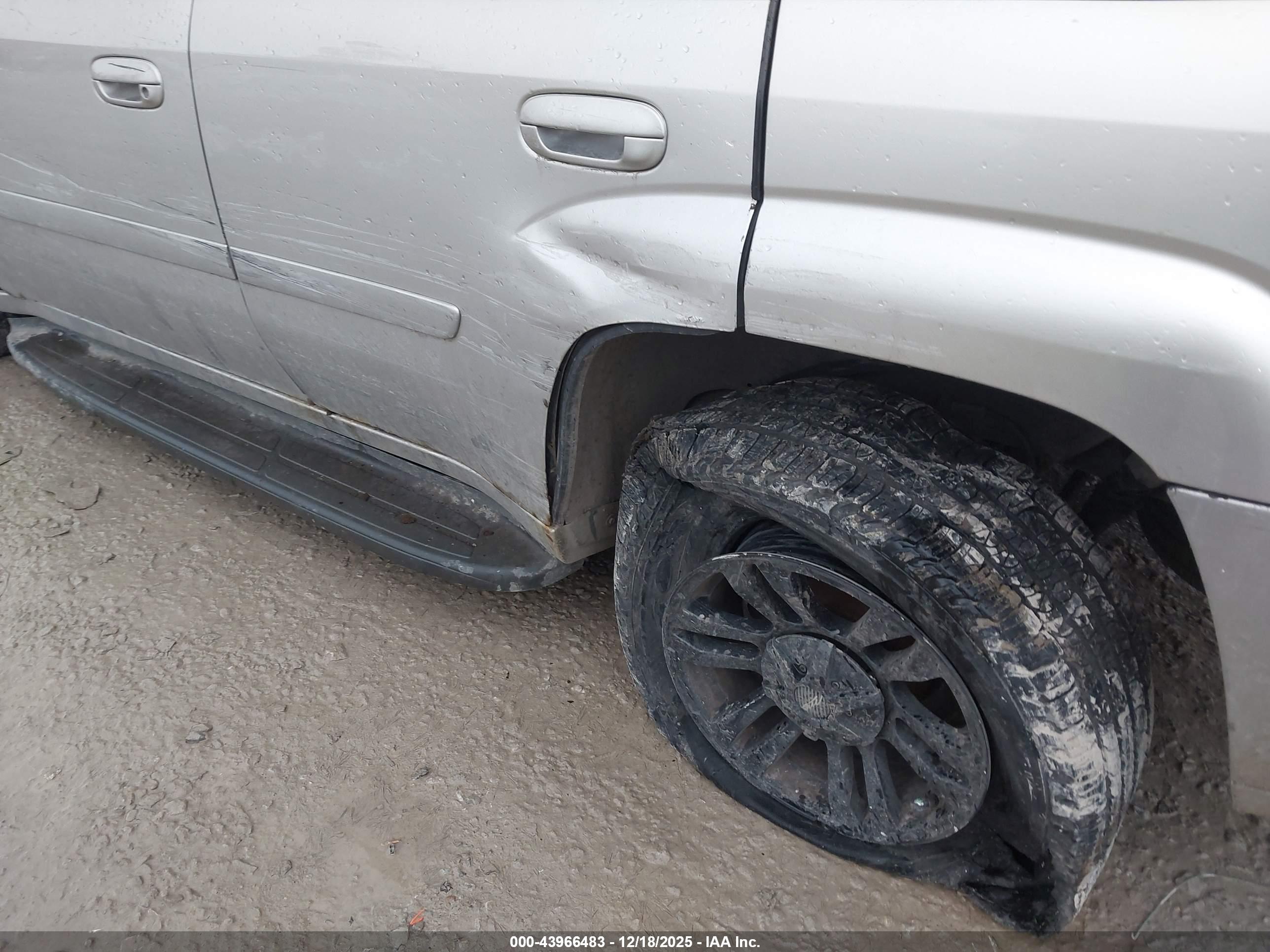 CHEVROLET TRAILBLAZER image 6