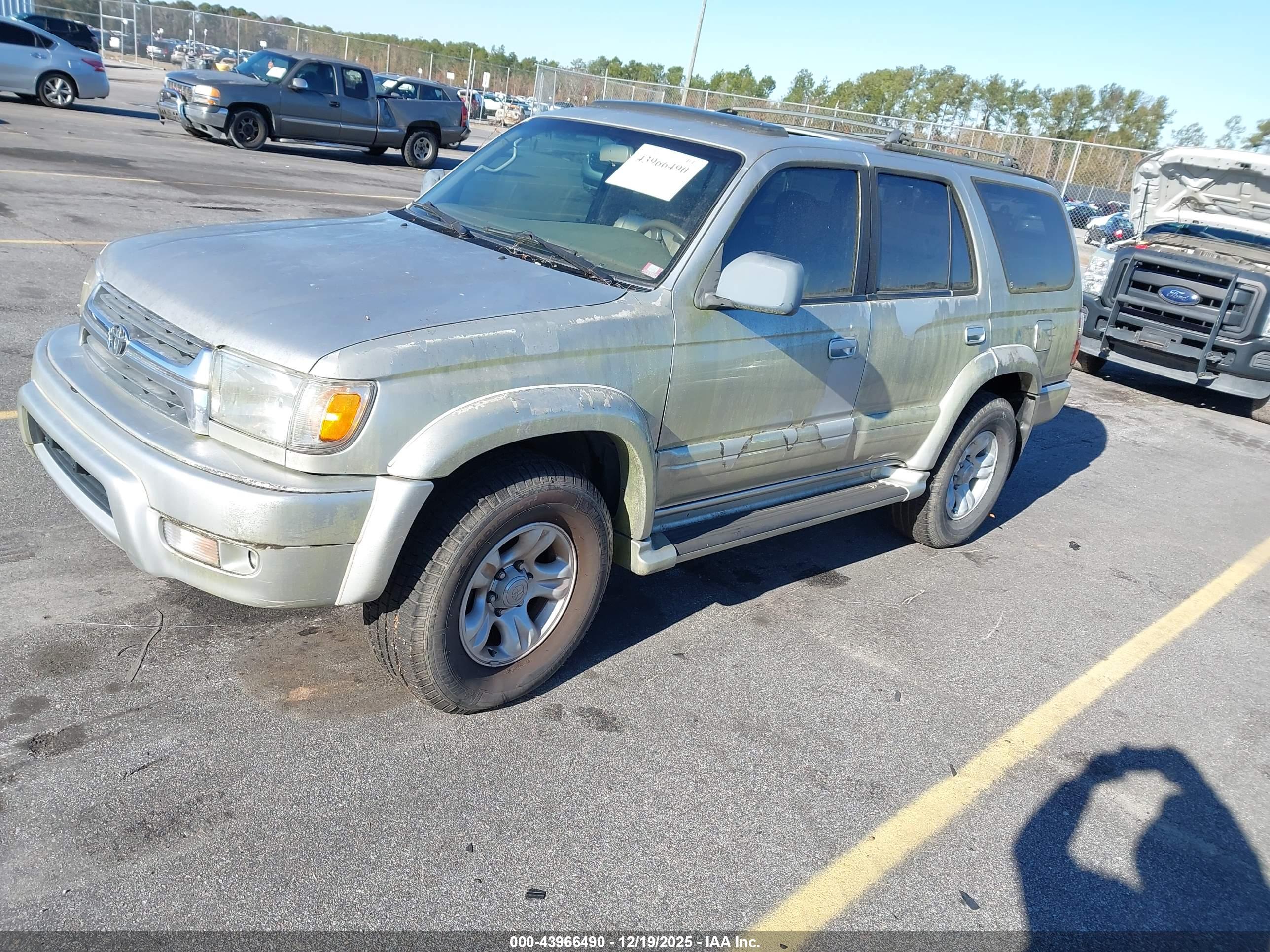 TOYOTA 4RUNNER image 2