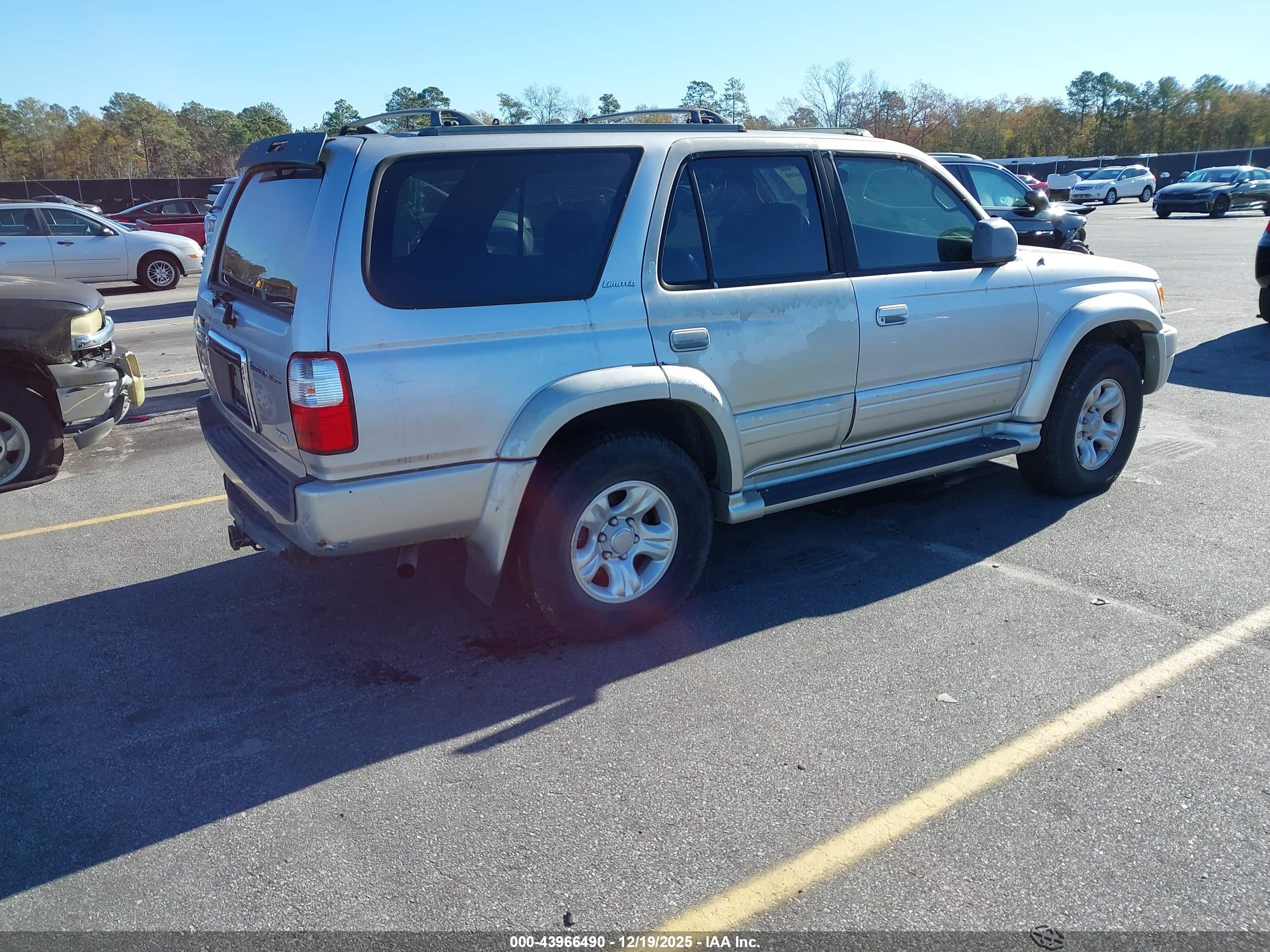 TOYOTA 4RUNNER image 4