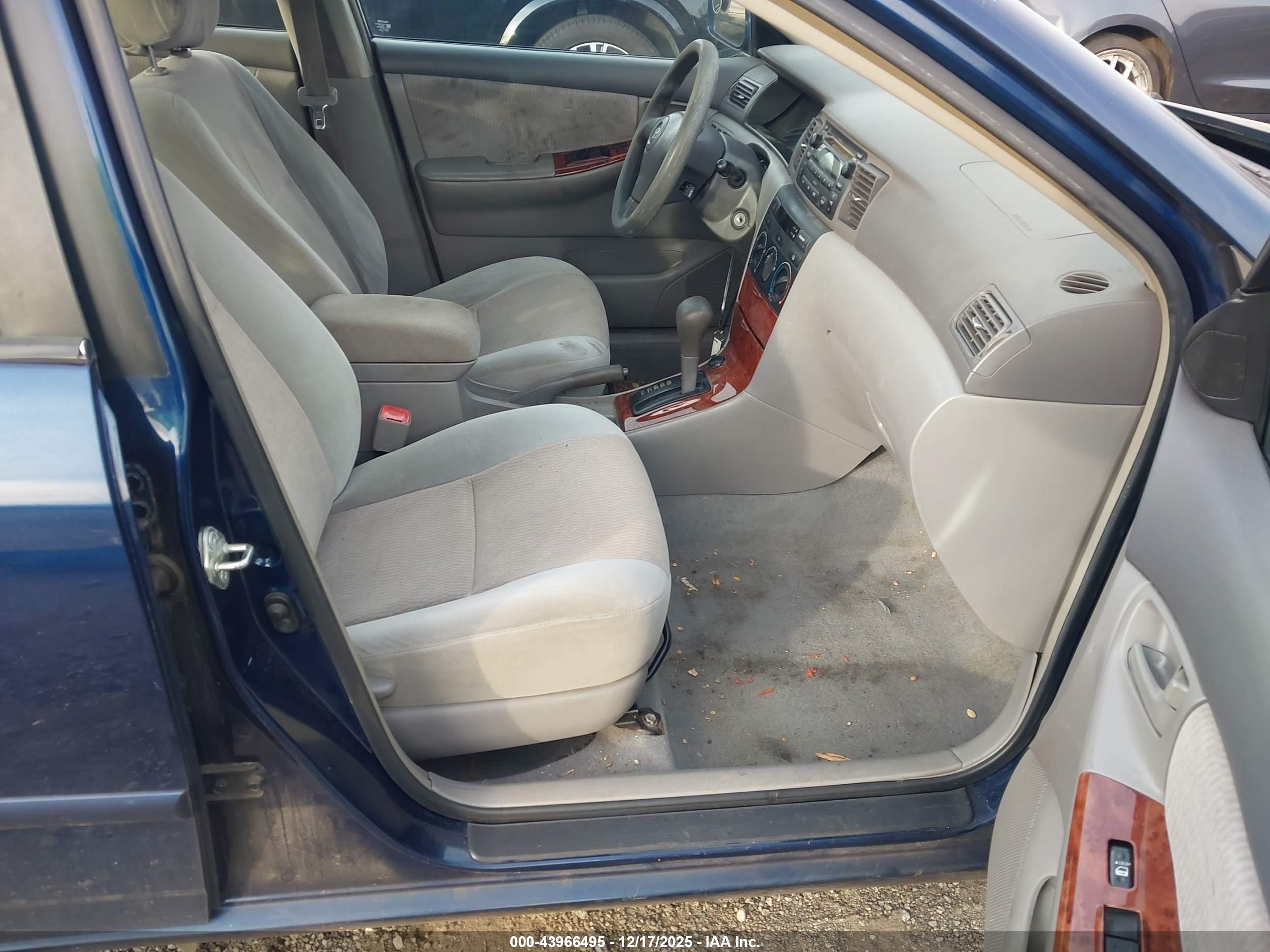 TOYOTA COROLLA image 5
