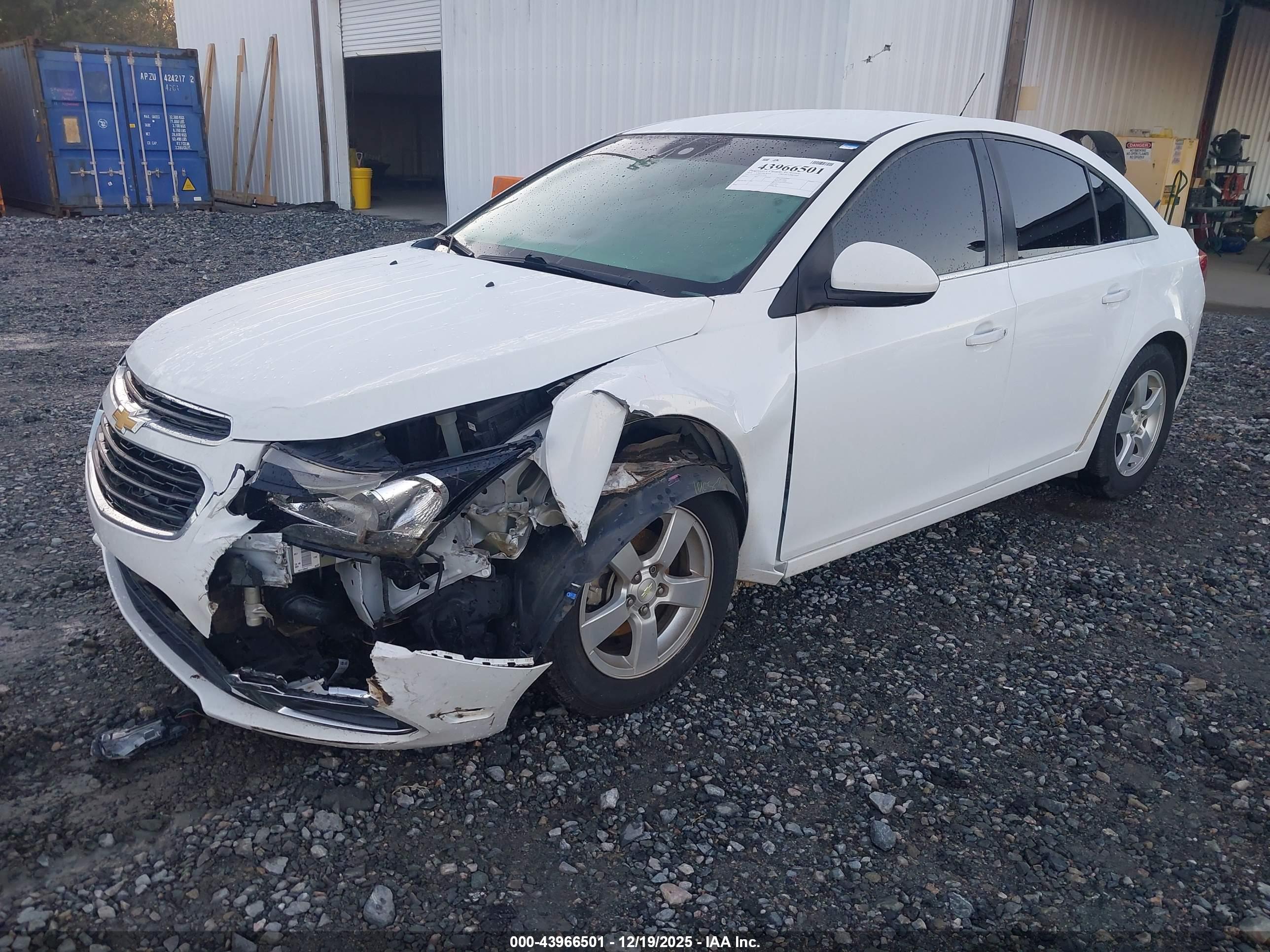 CHEVROLET CRUZE image 2