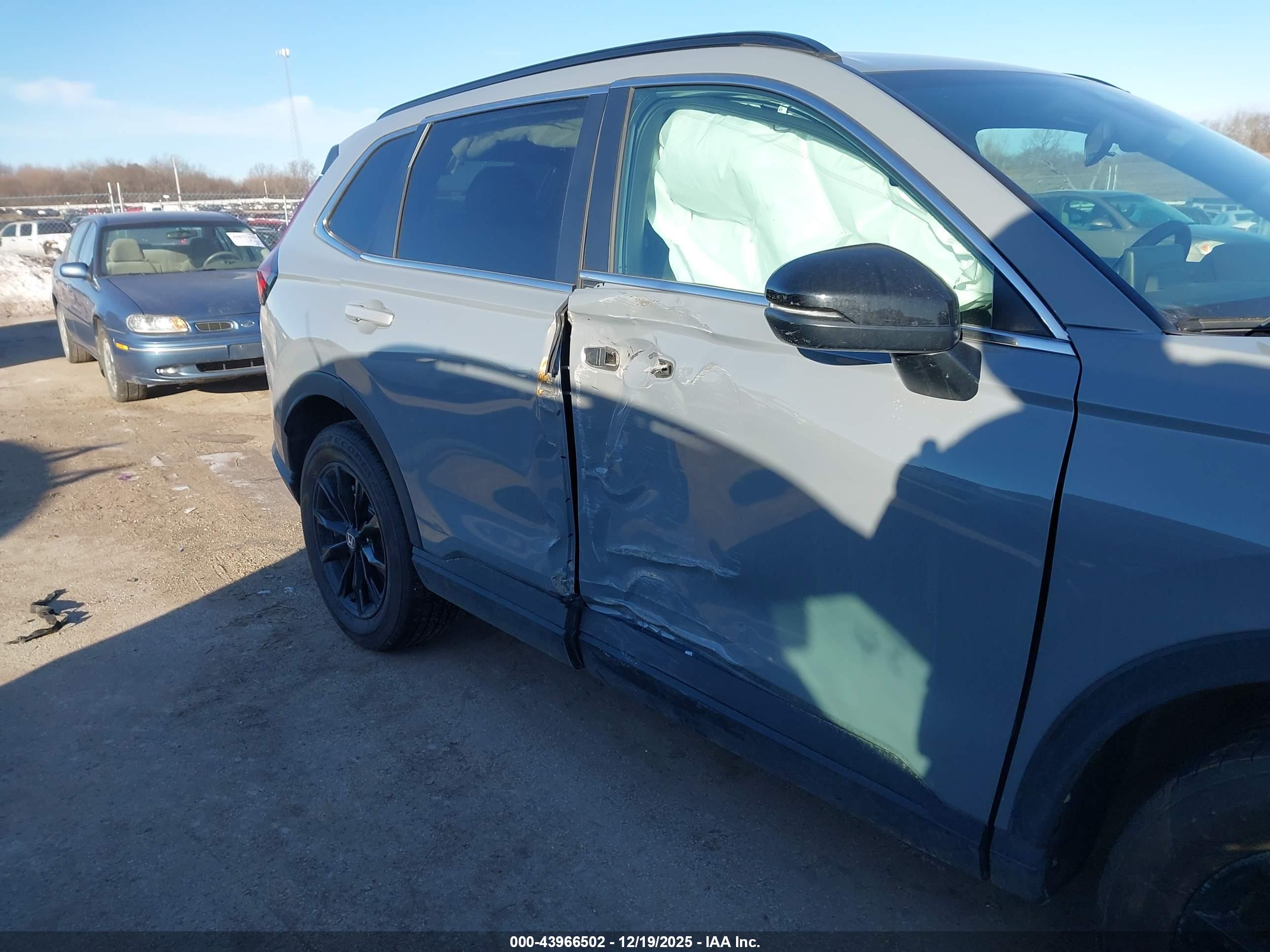 HONDA CR-V image 6