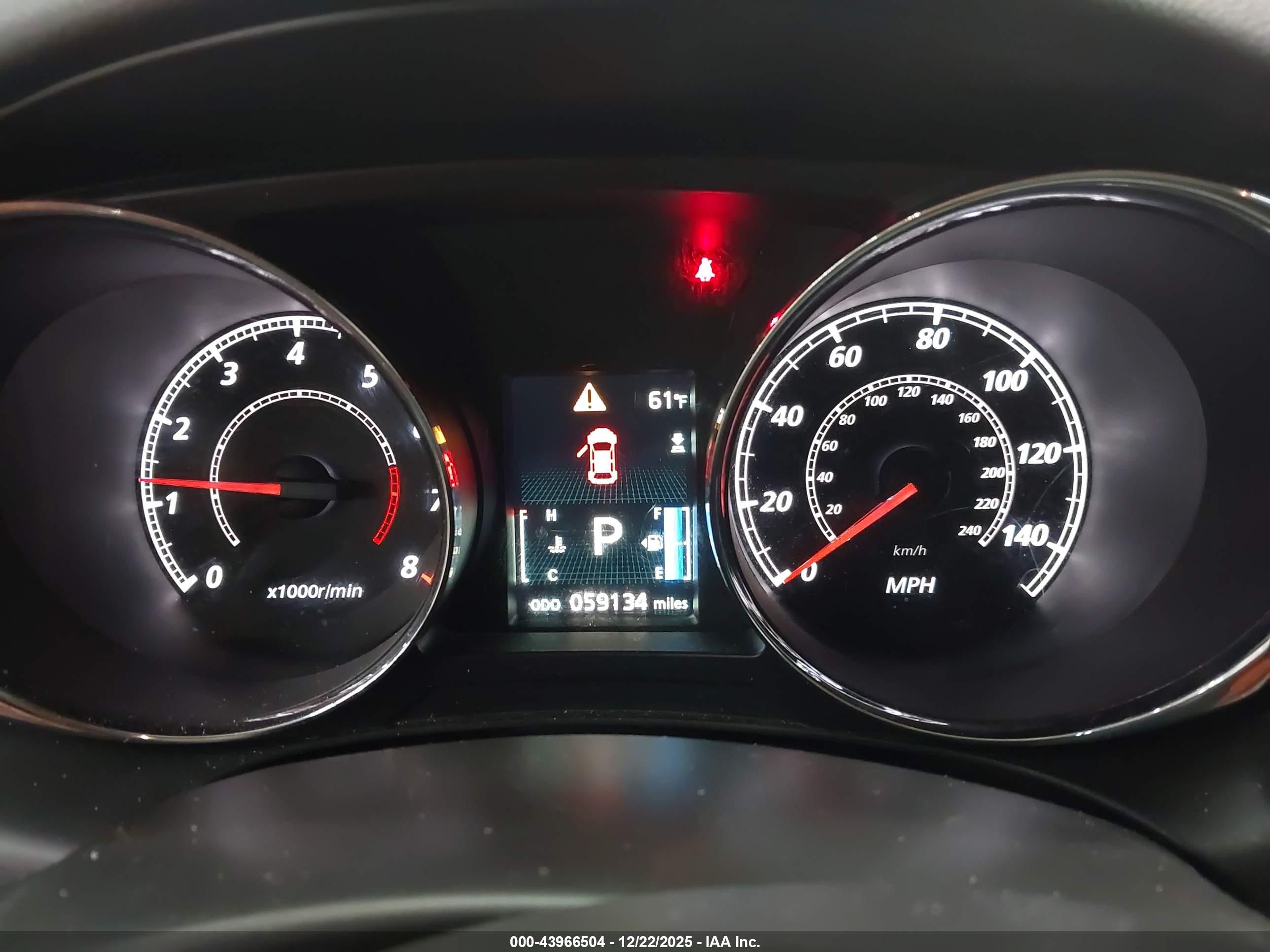 MITSUBISHI OUTLANDER image 7