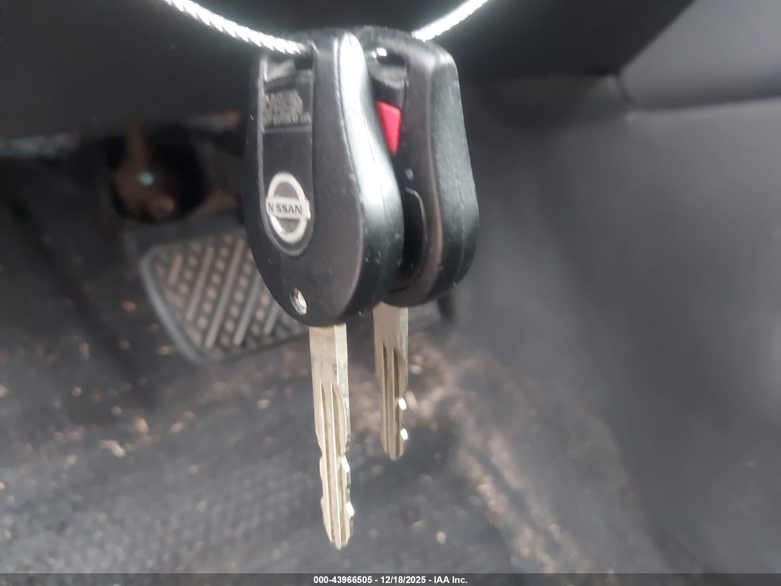 NISSAN ROGUE image 11