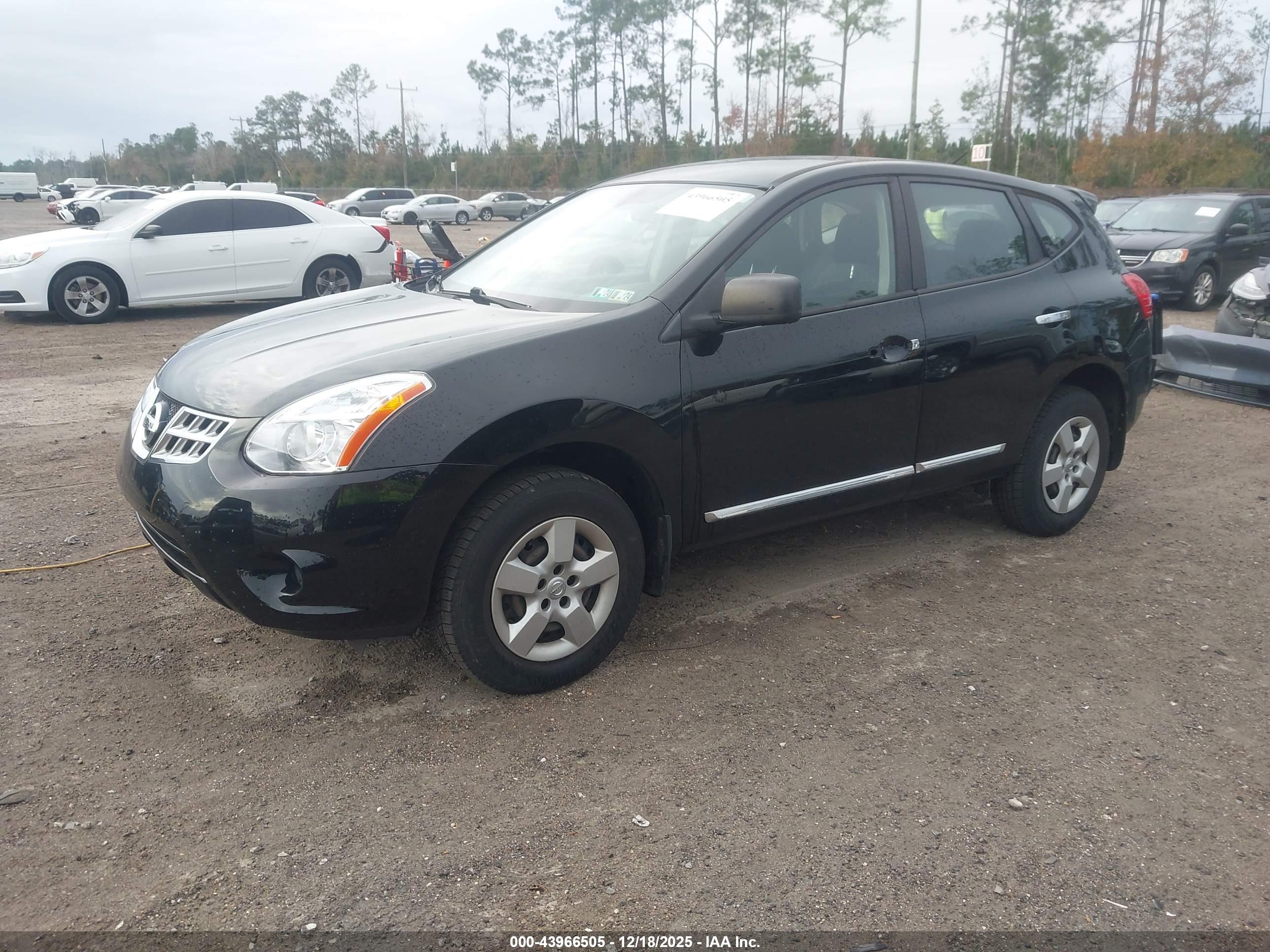 NISSAN ROGUE image 2