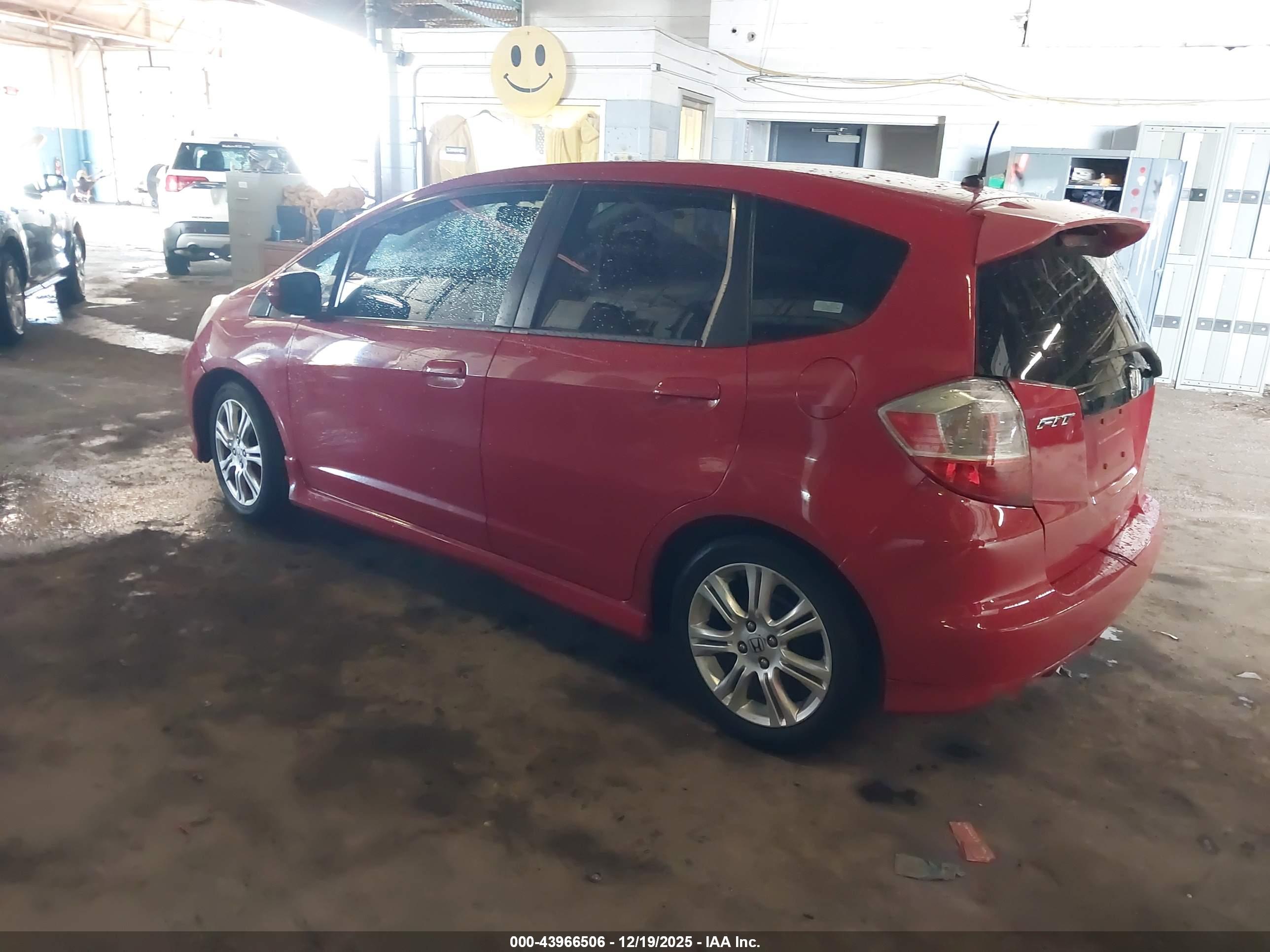HONDA FIT image 3