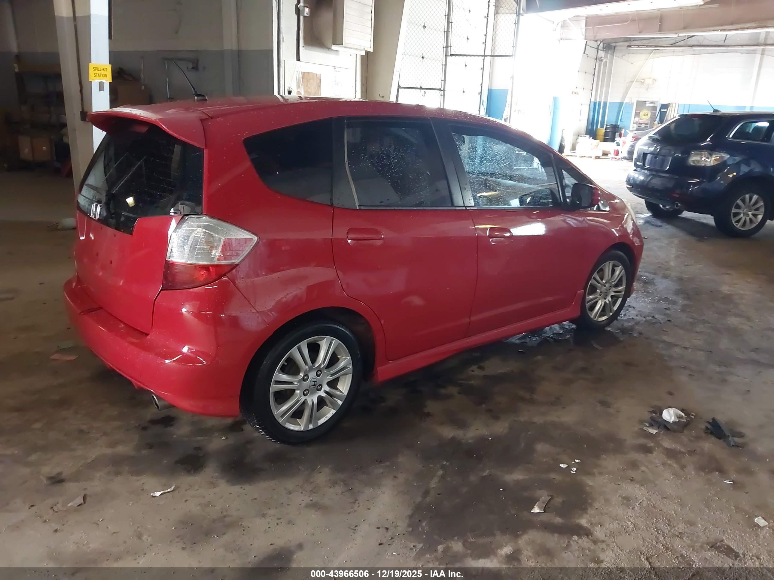HONDA FIT image 4