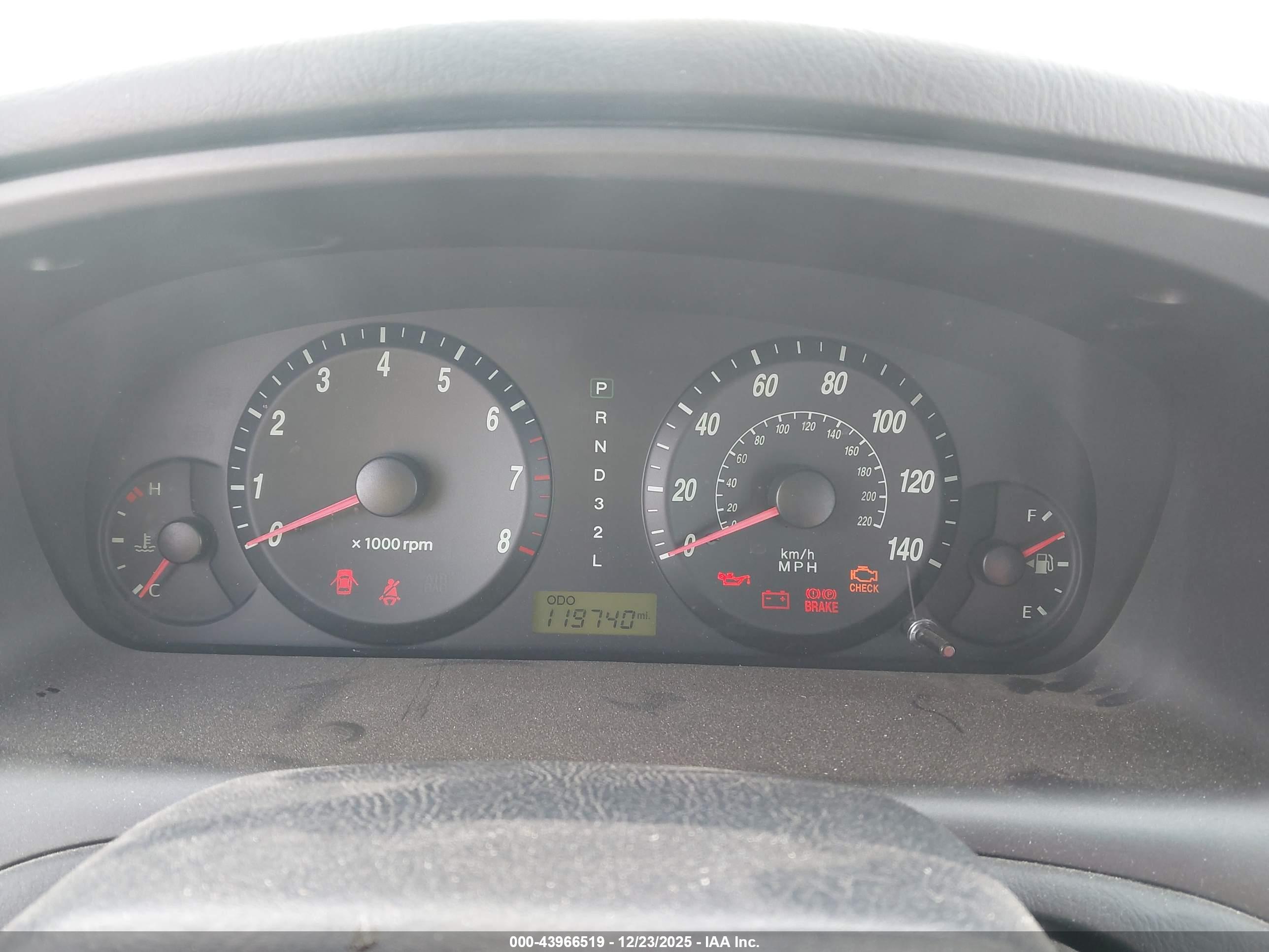 HYUNDAI ELANTRA image 7