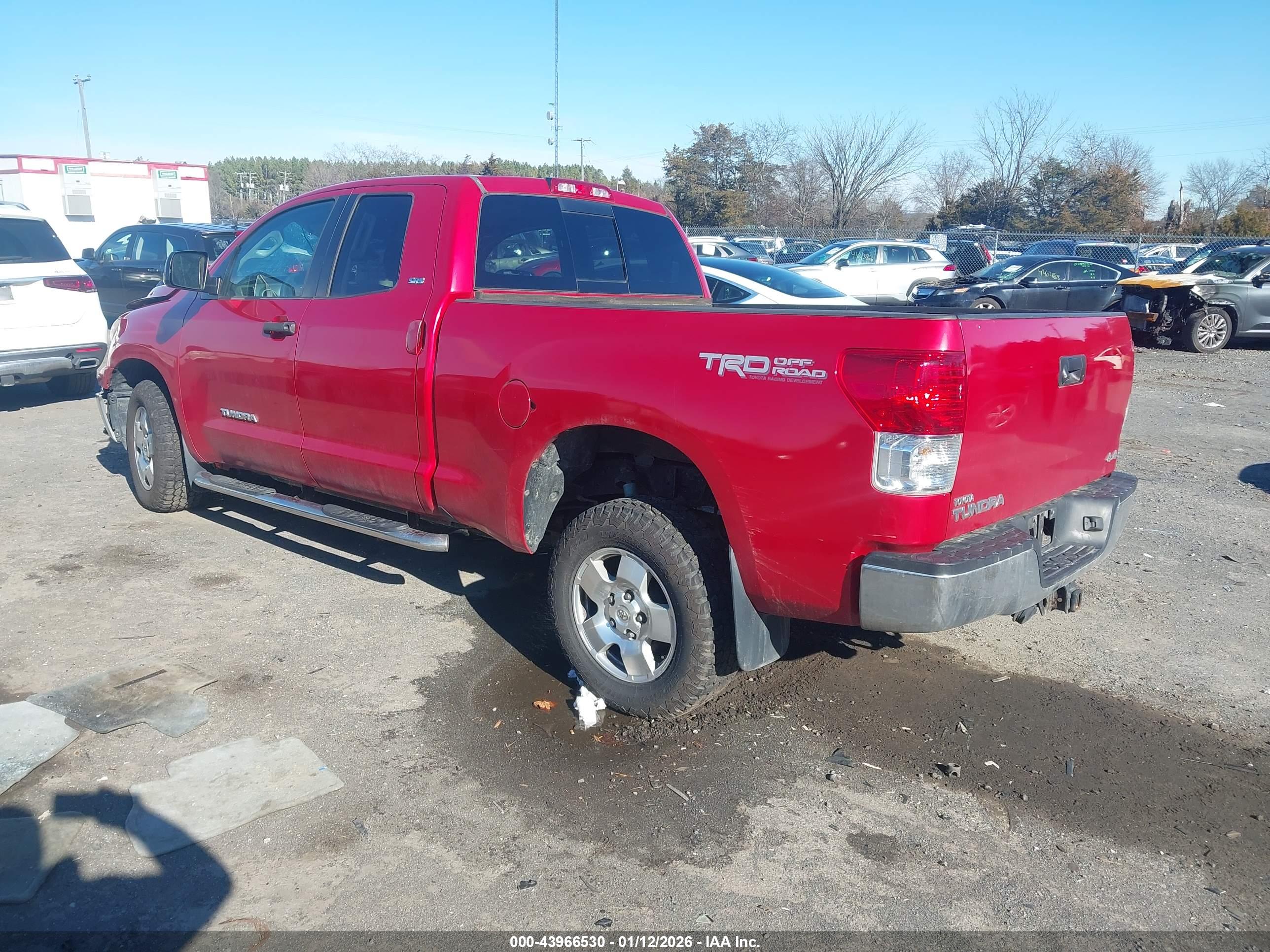 TOYOTA TUNDRA image 3