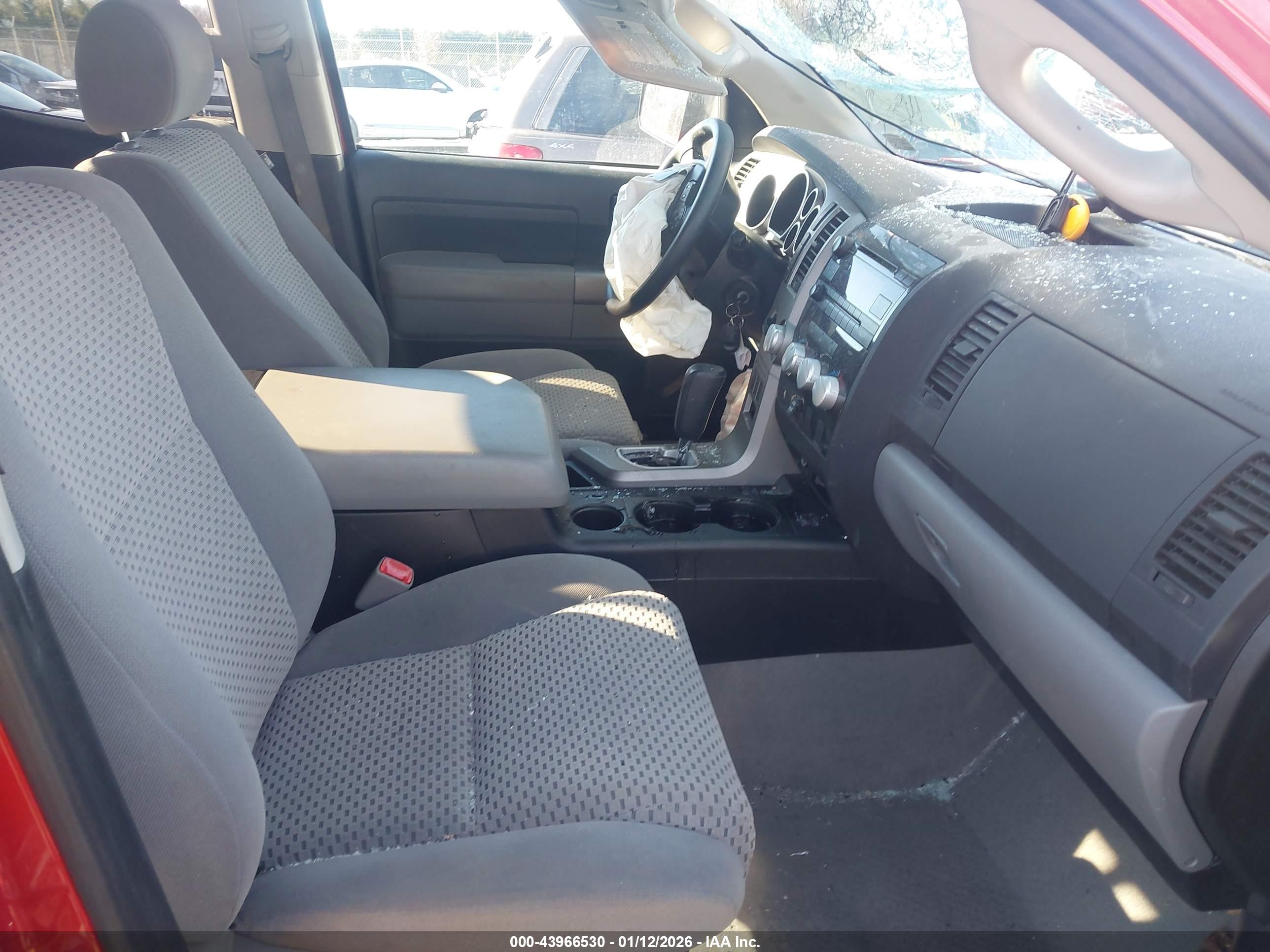 TOYOTA TUNDRA image 5