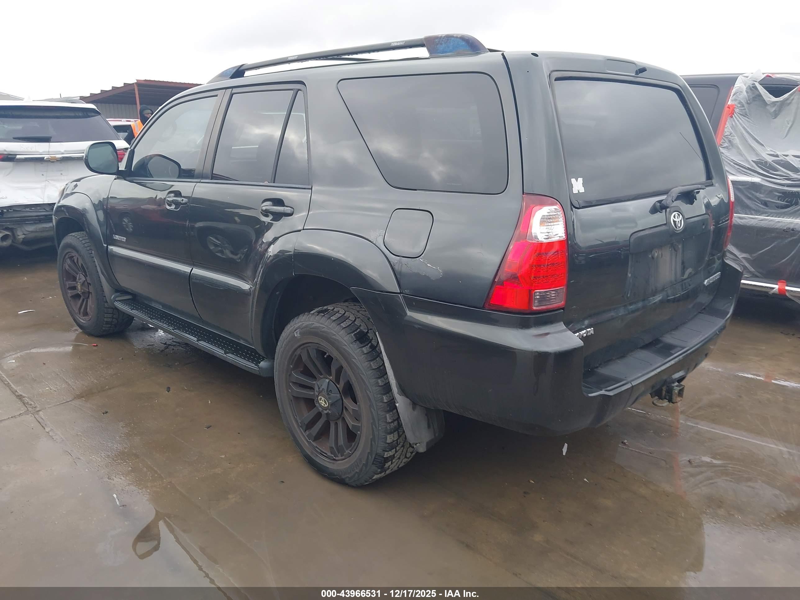 TOYOTA 4RUNNER image 3