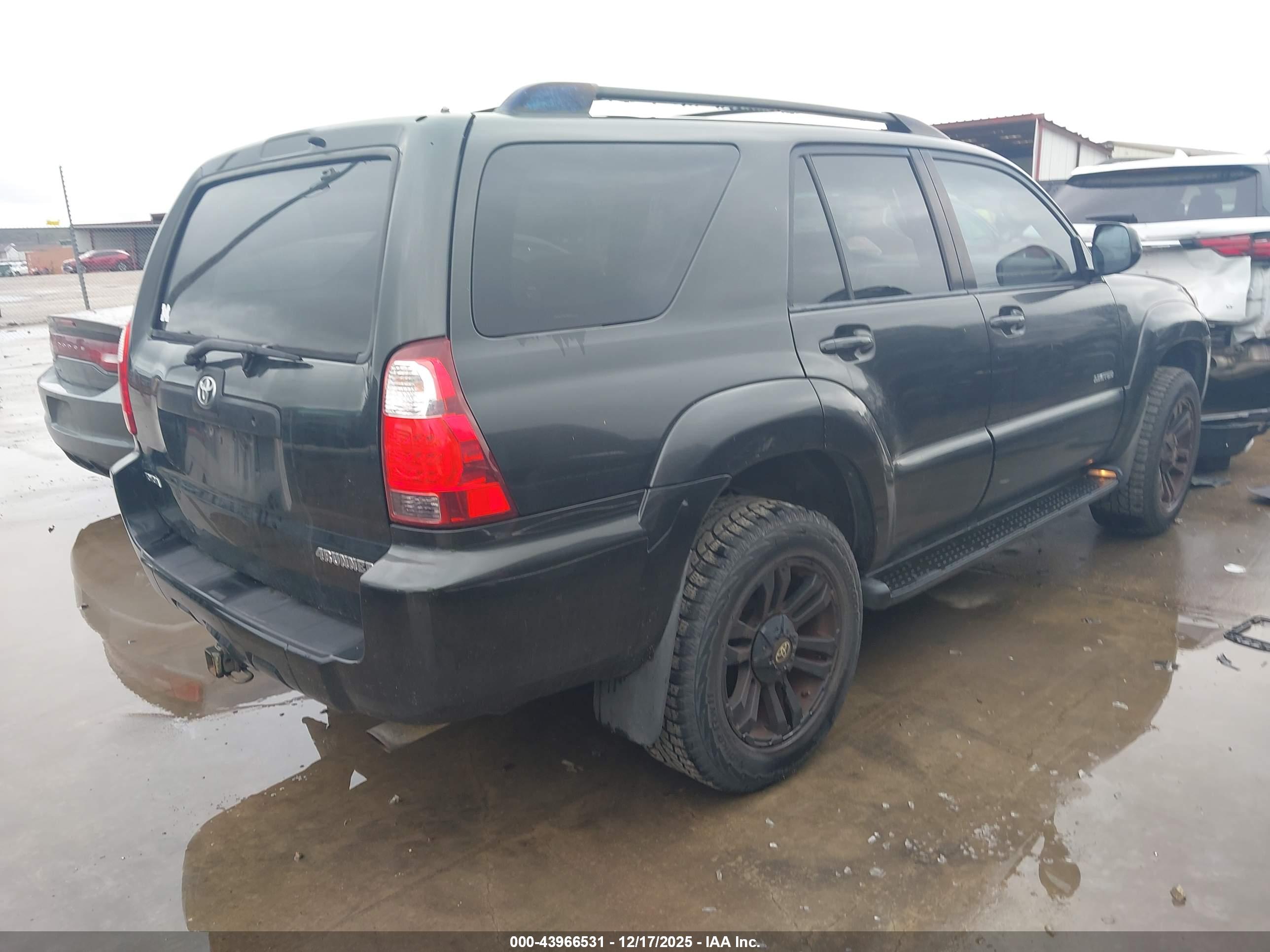 TOYOTA 4RUNNER image 4