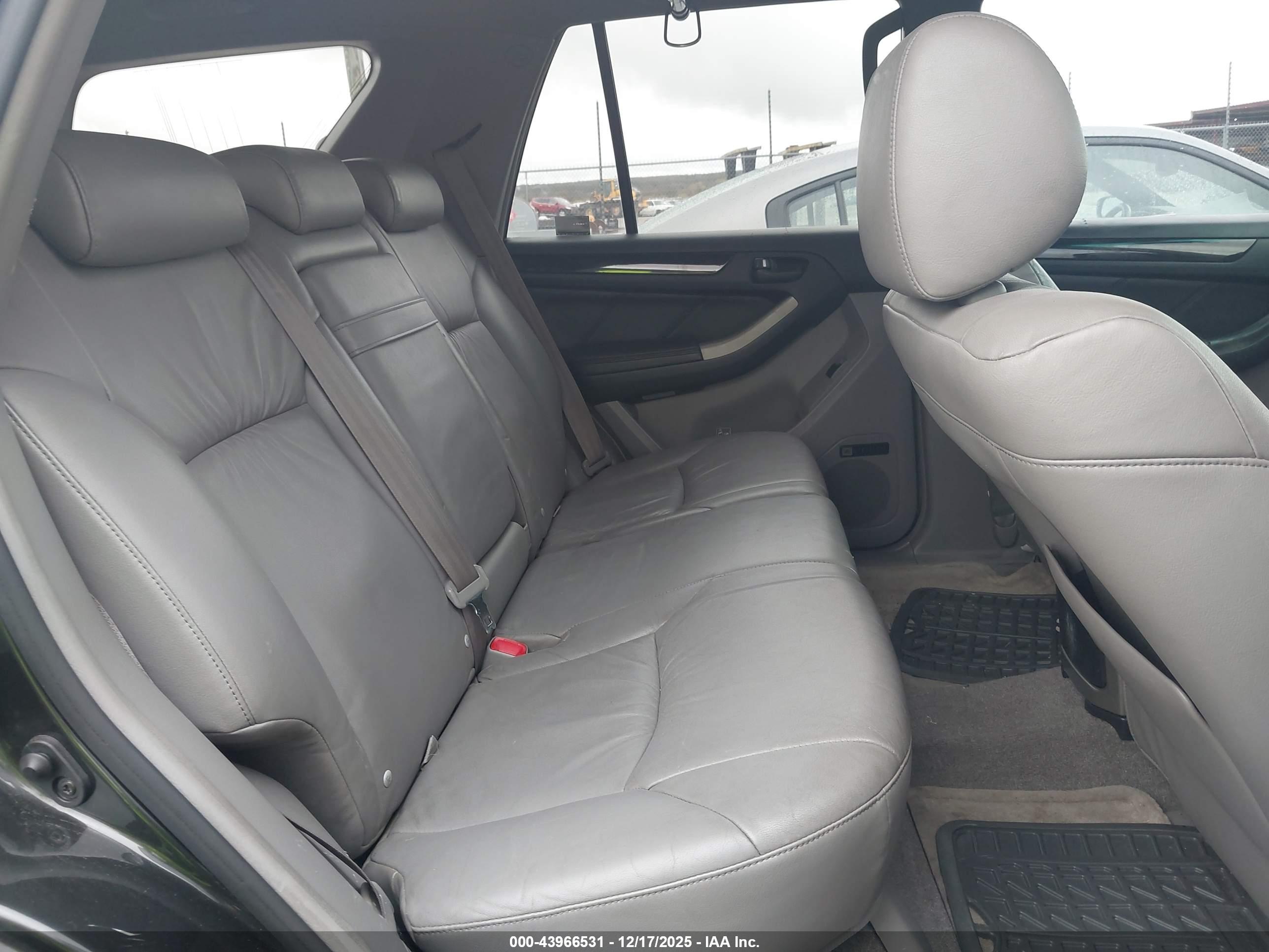 TOYOTA 4RUNNER image 8