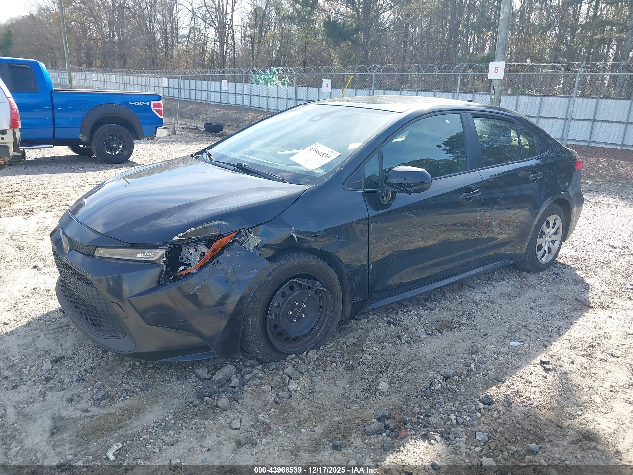 TOYOTA COROLLA image 2