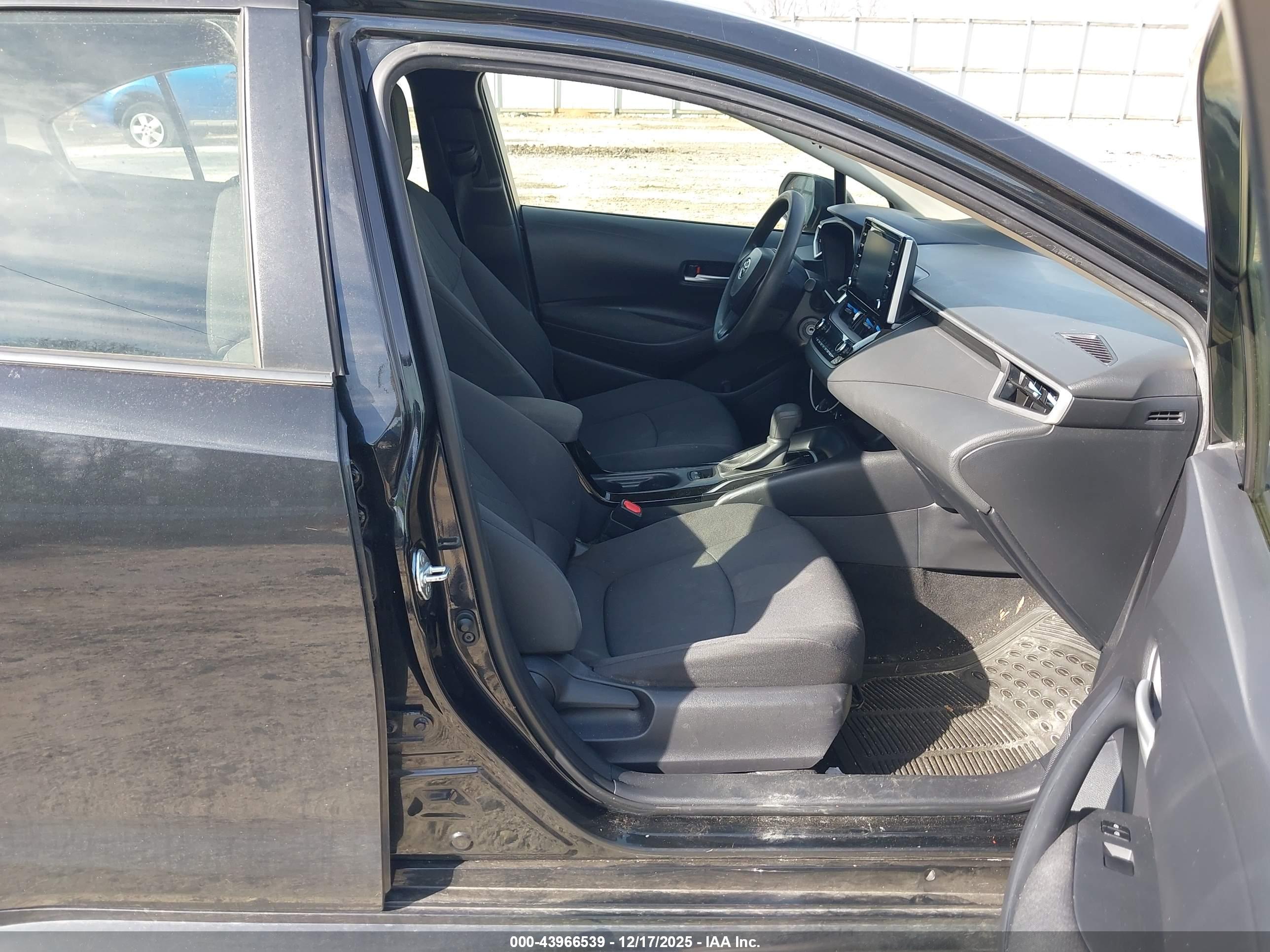 TOYOTA COROLLA image 5