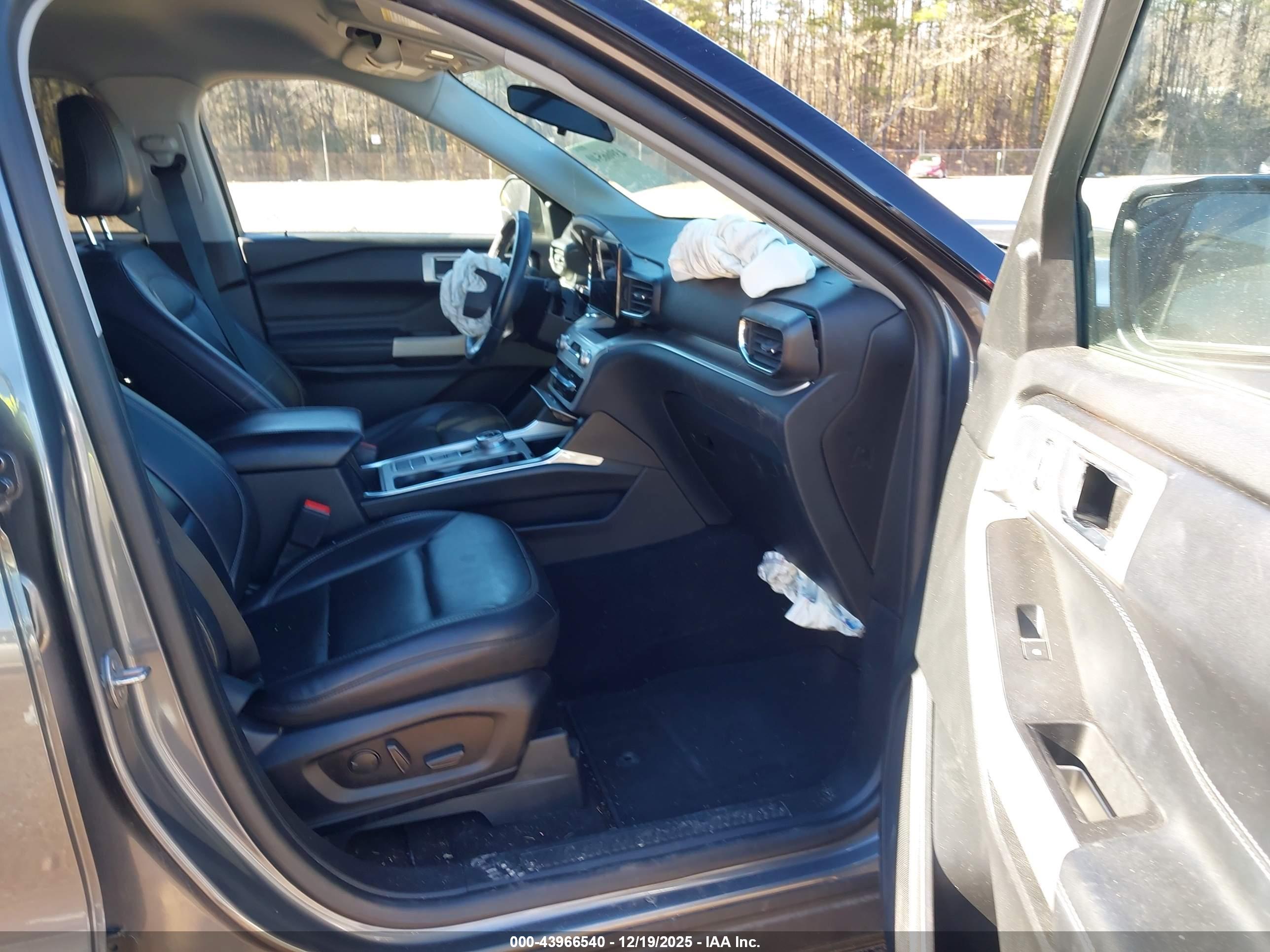 FORD EXPLORER image 5