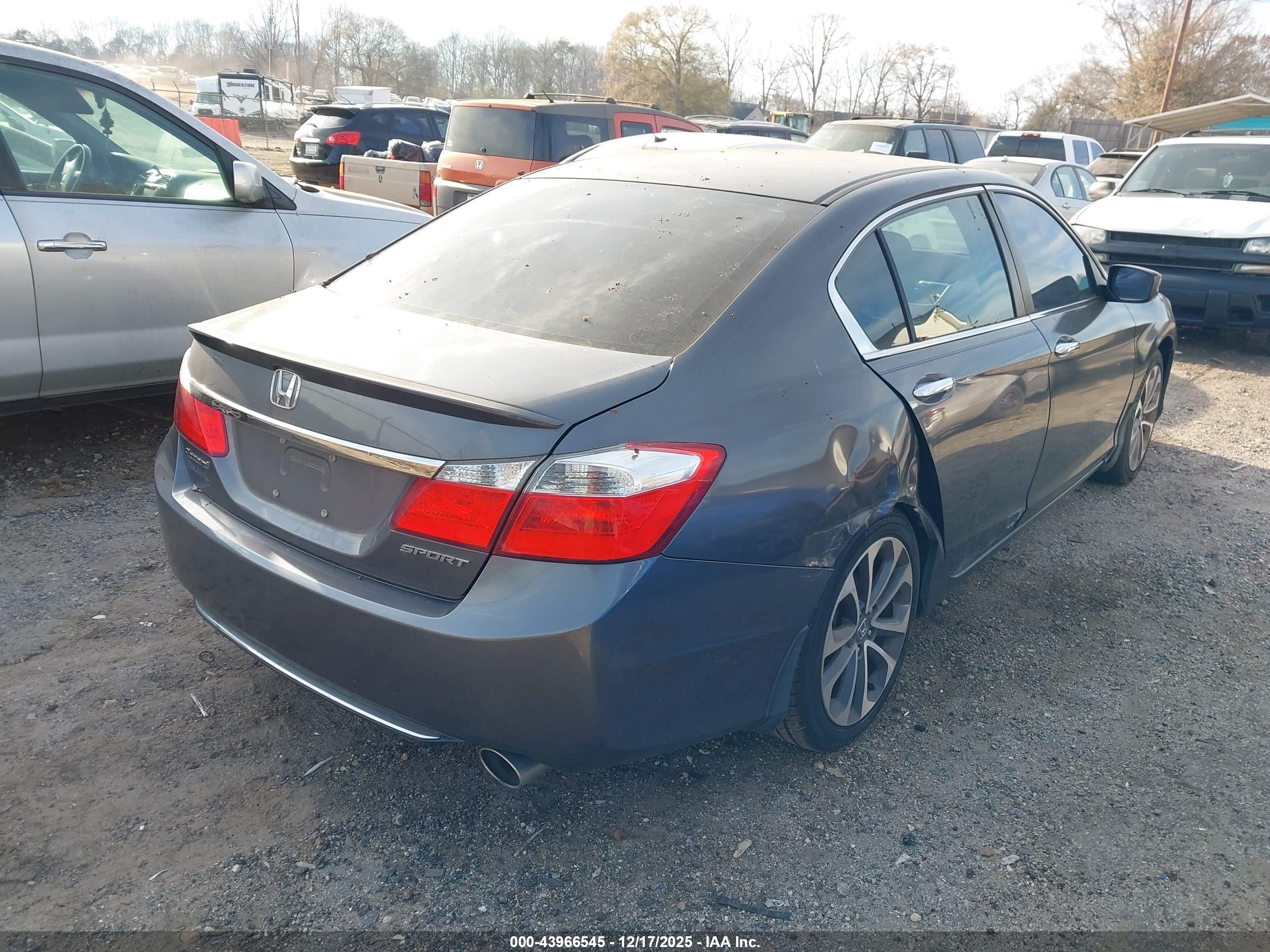 HONDA ACCORD image 4