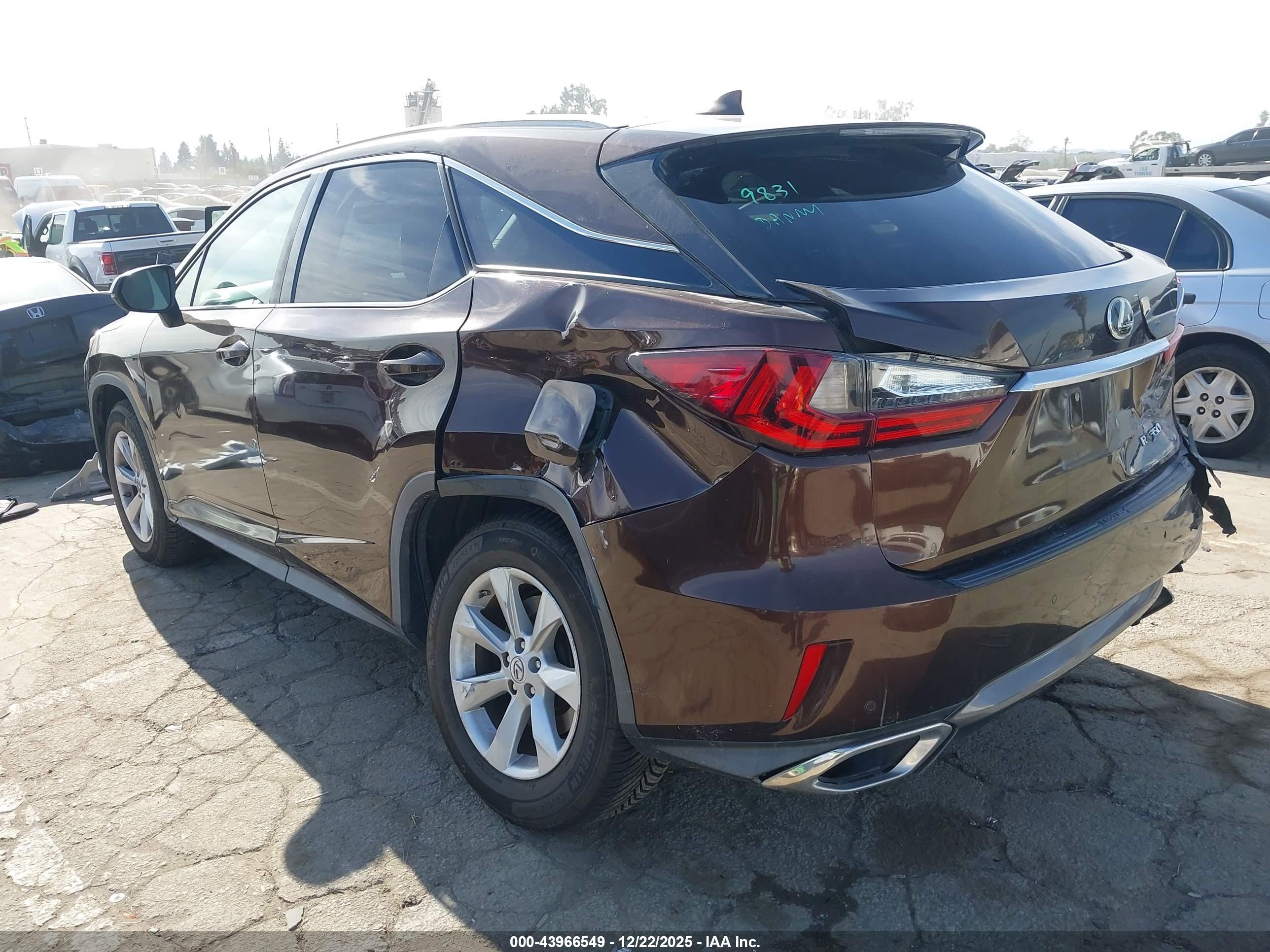 LEXUS RX image 3