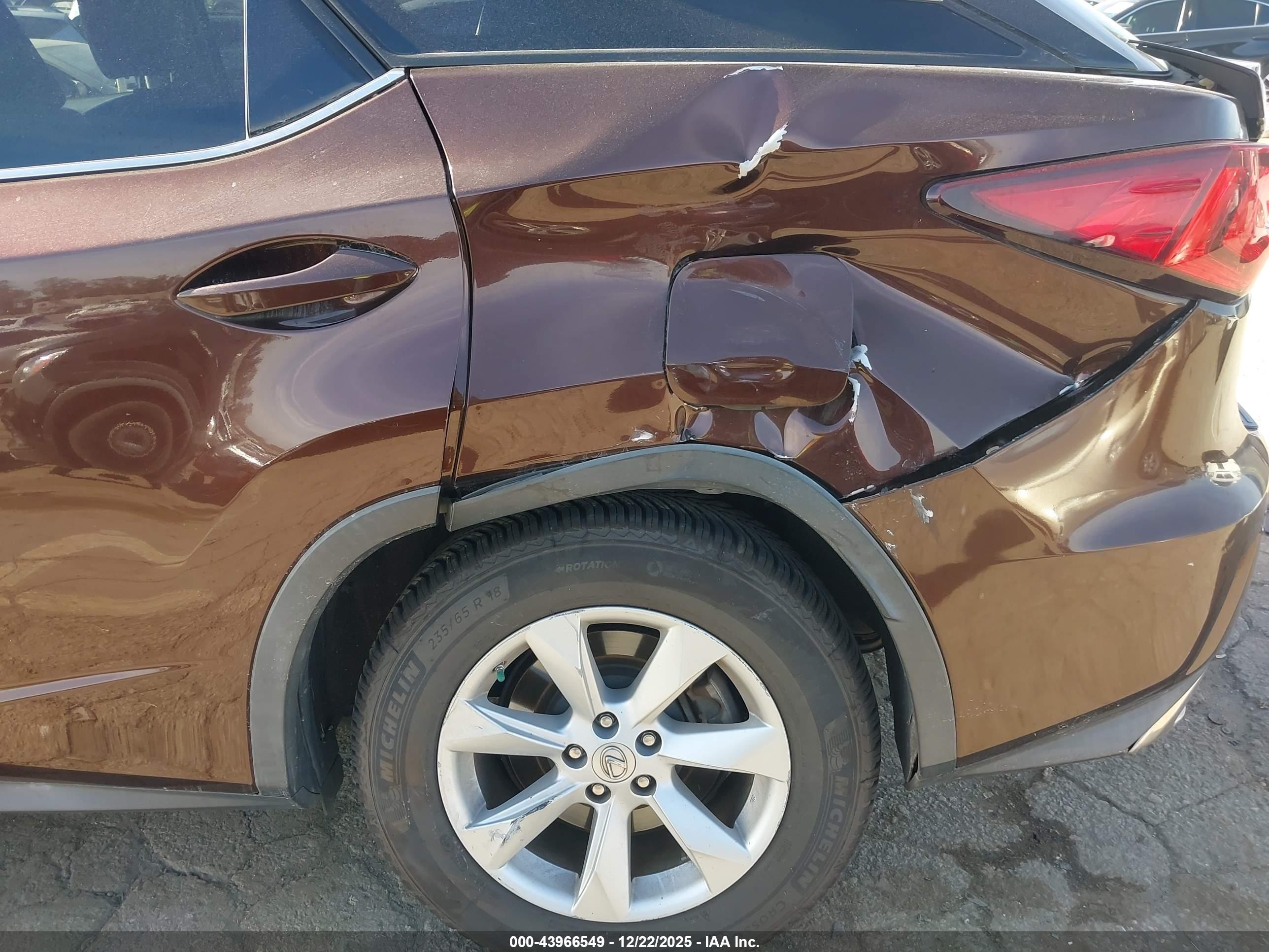 LEXUS RX image 6