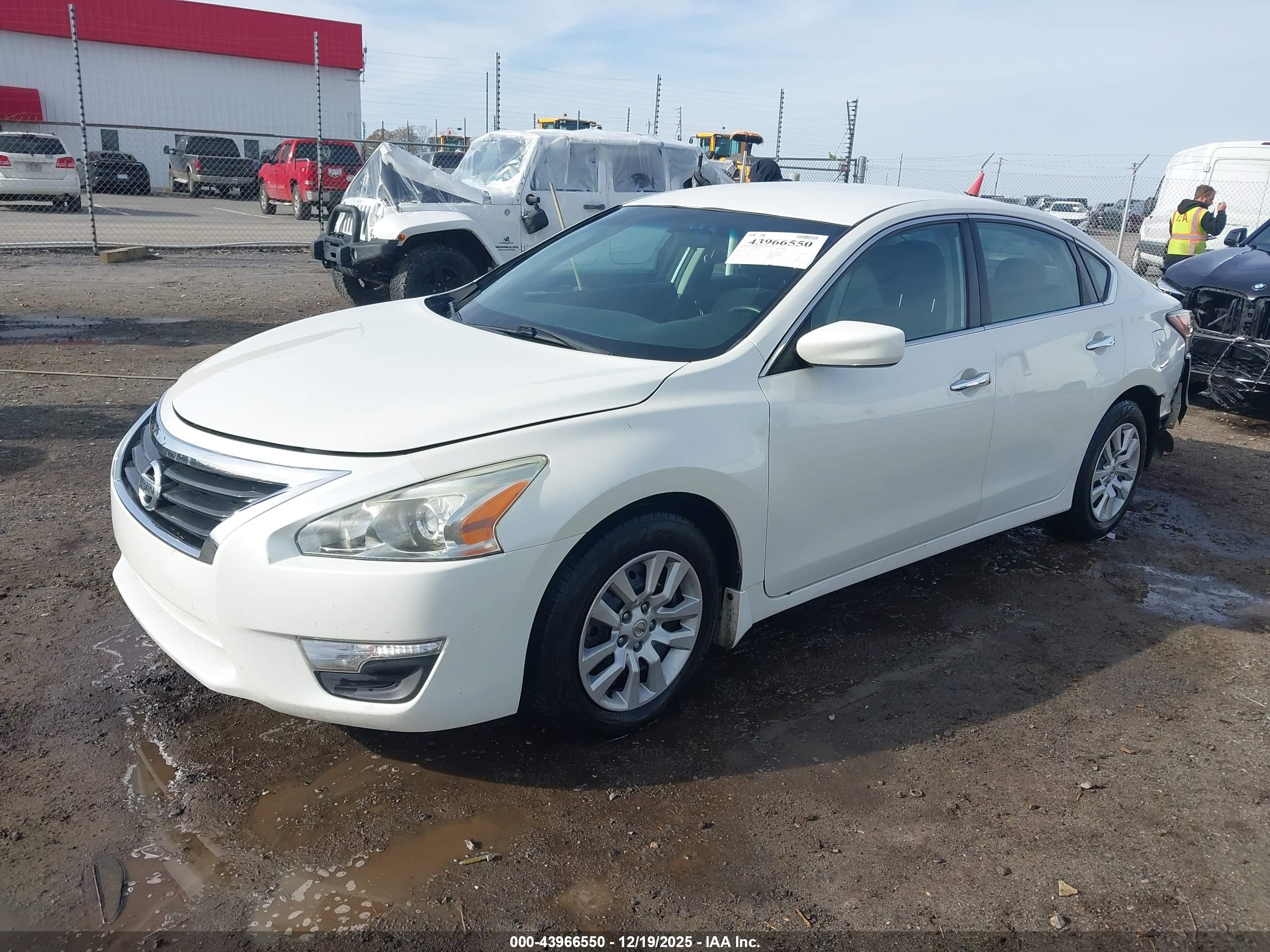 NISSAN ALTIMA image 2