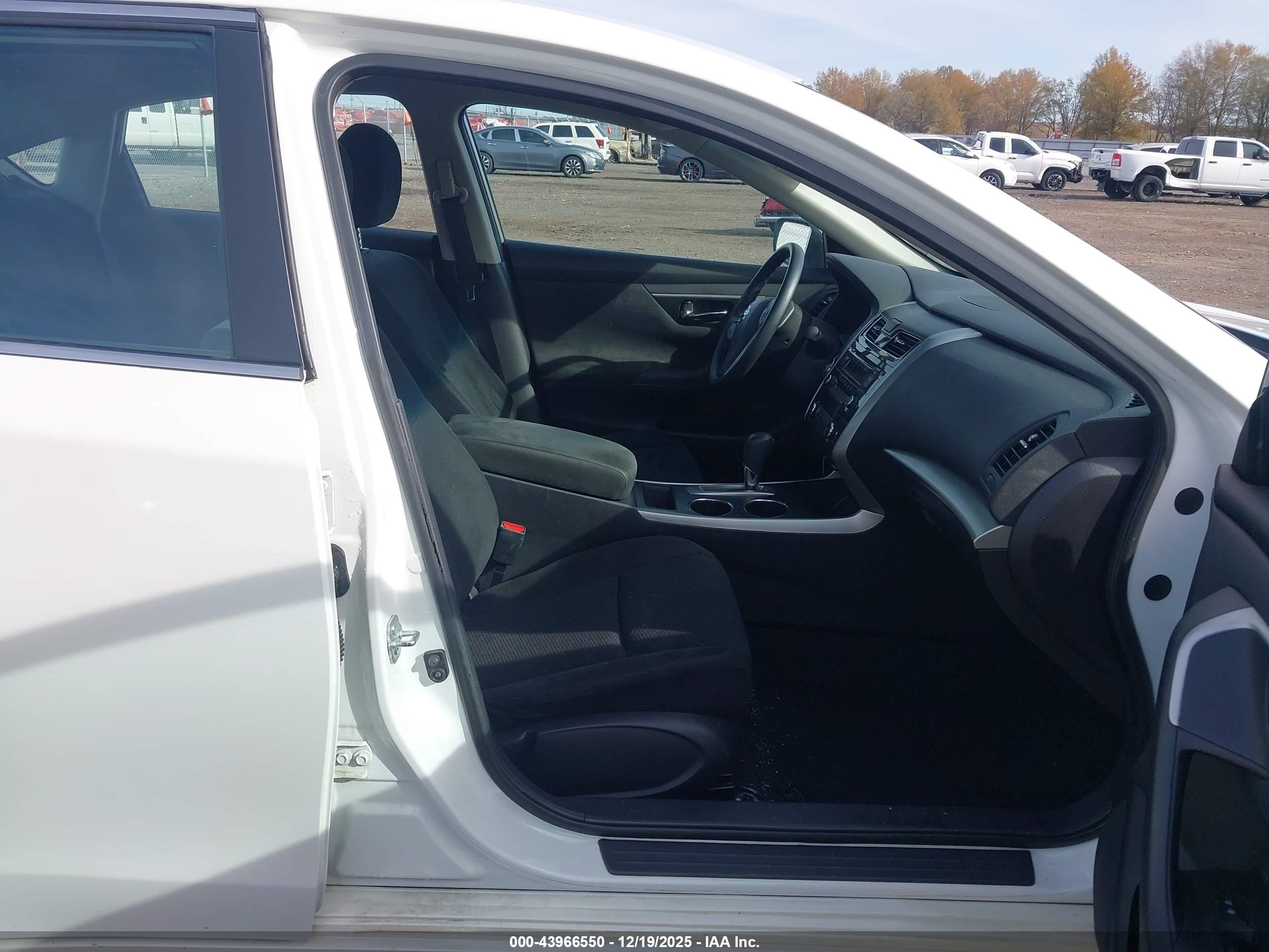 NISSAN ALTIMA image 5