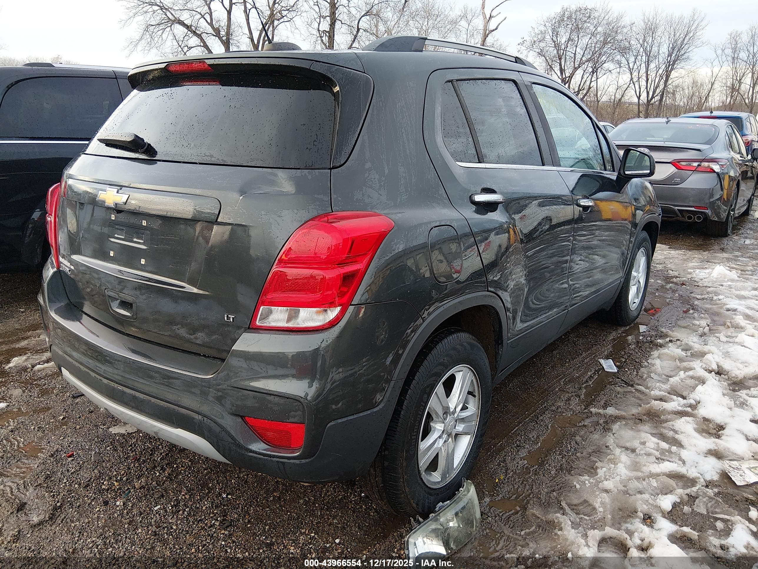 CHEVROLET TRAX image 4