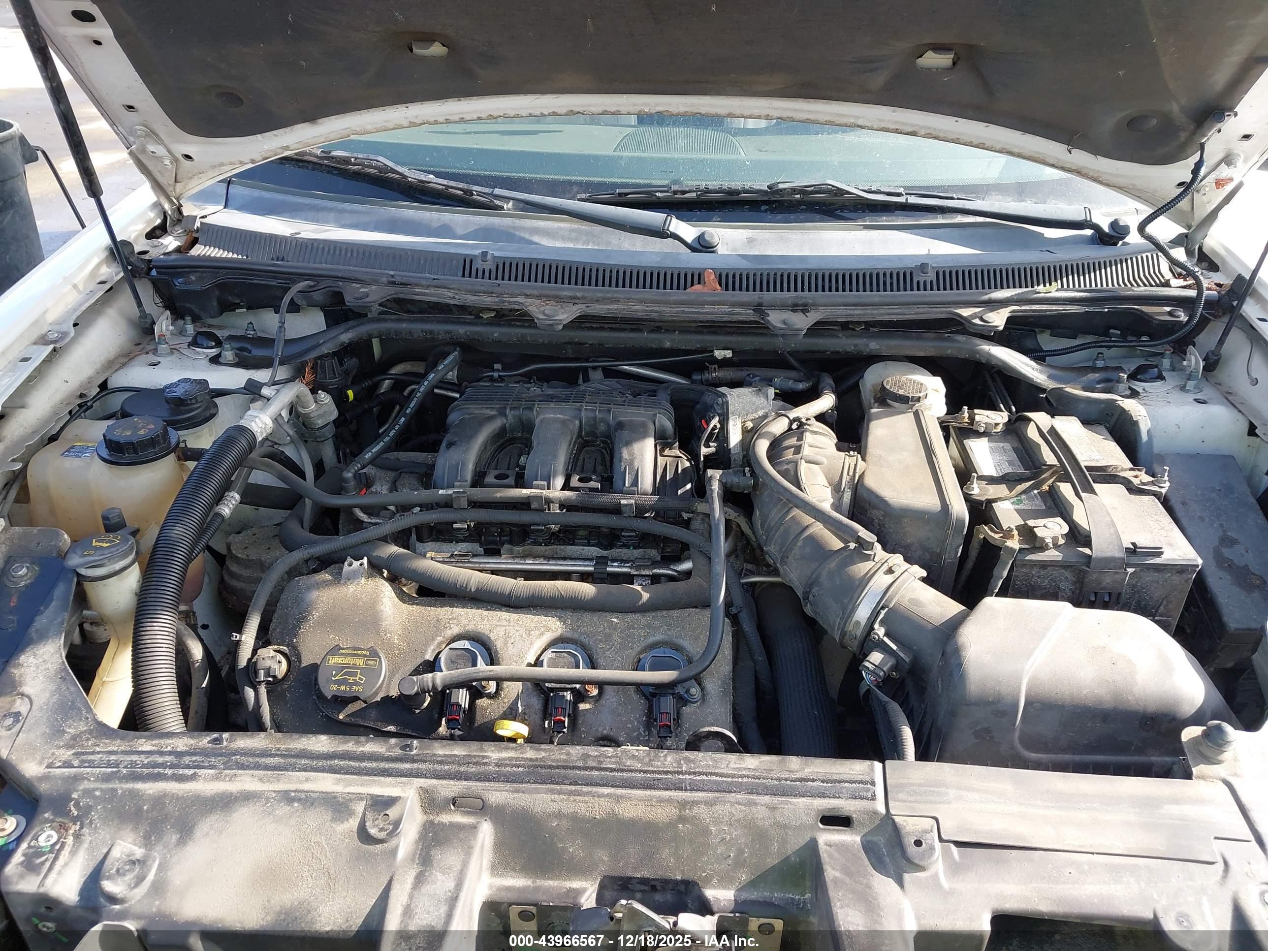 FORD FLEX image 10