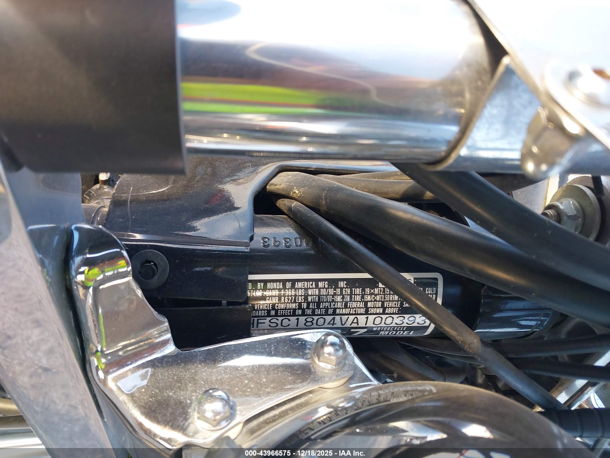 HONDA VT1100 image 10