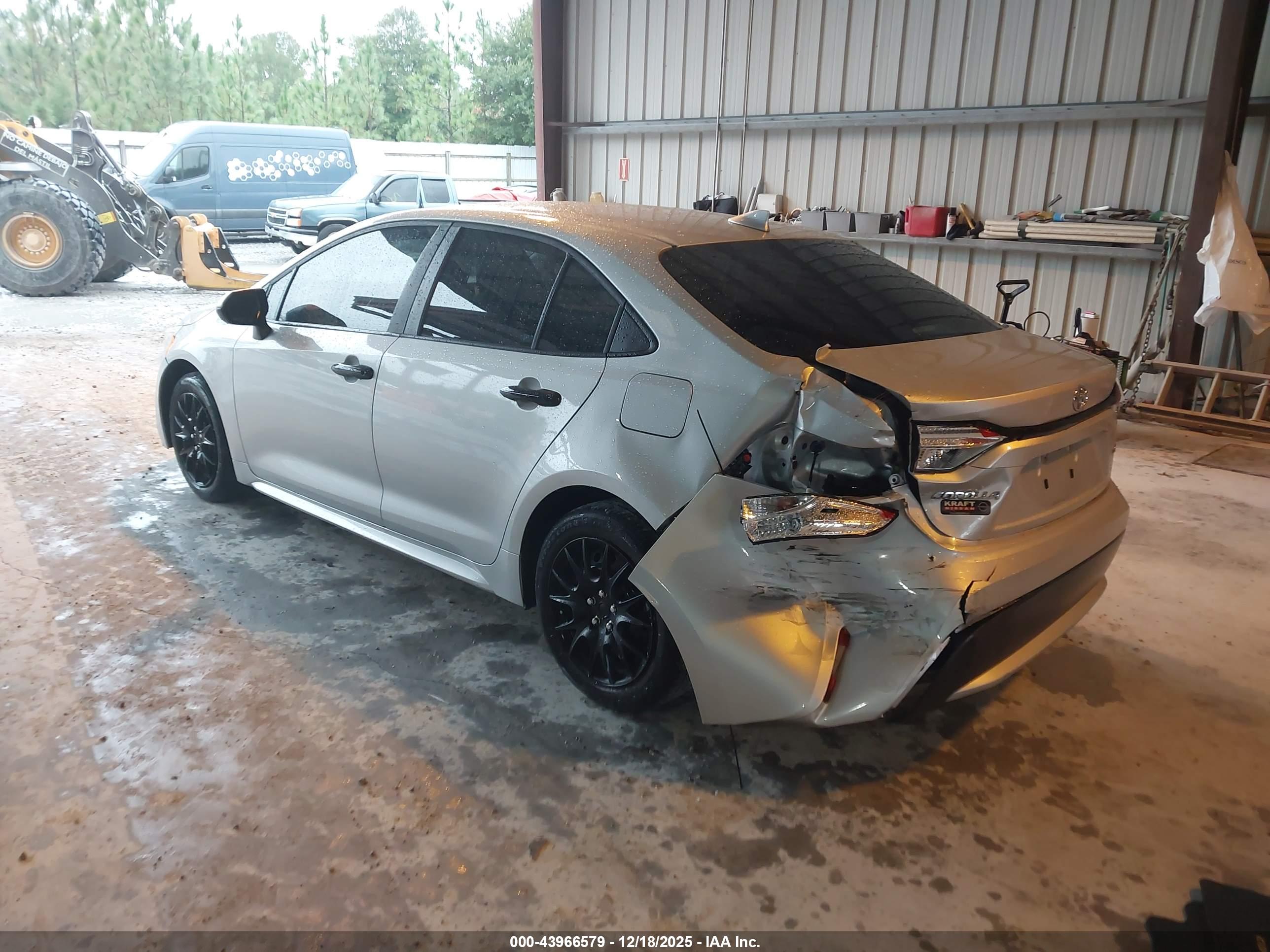 TOYOTA COROLLA image 3