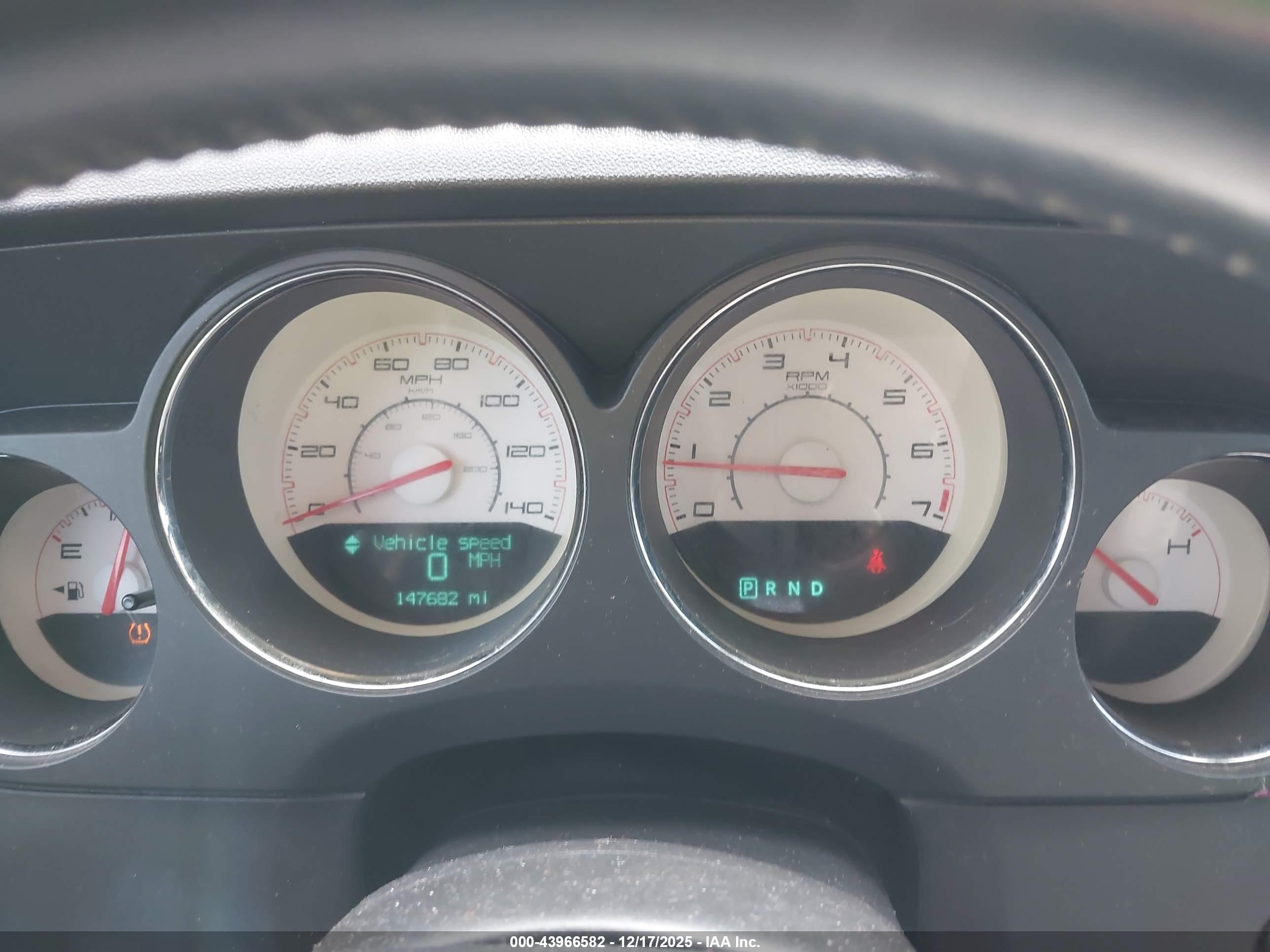DODGE CHALLENGER image 7