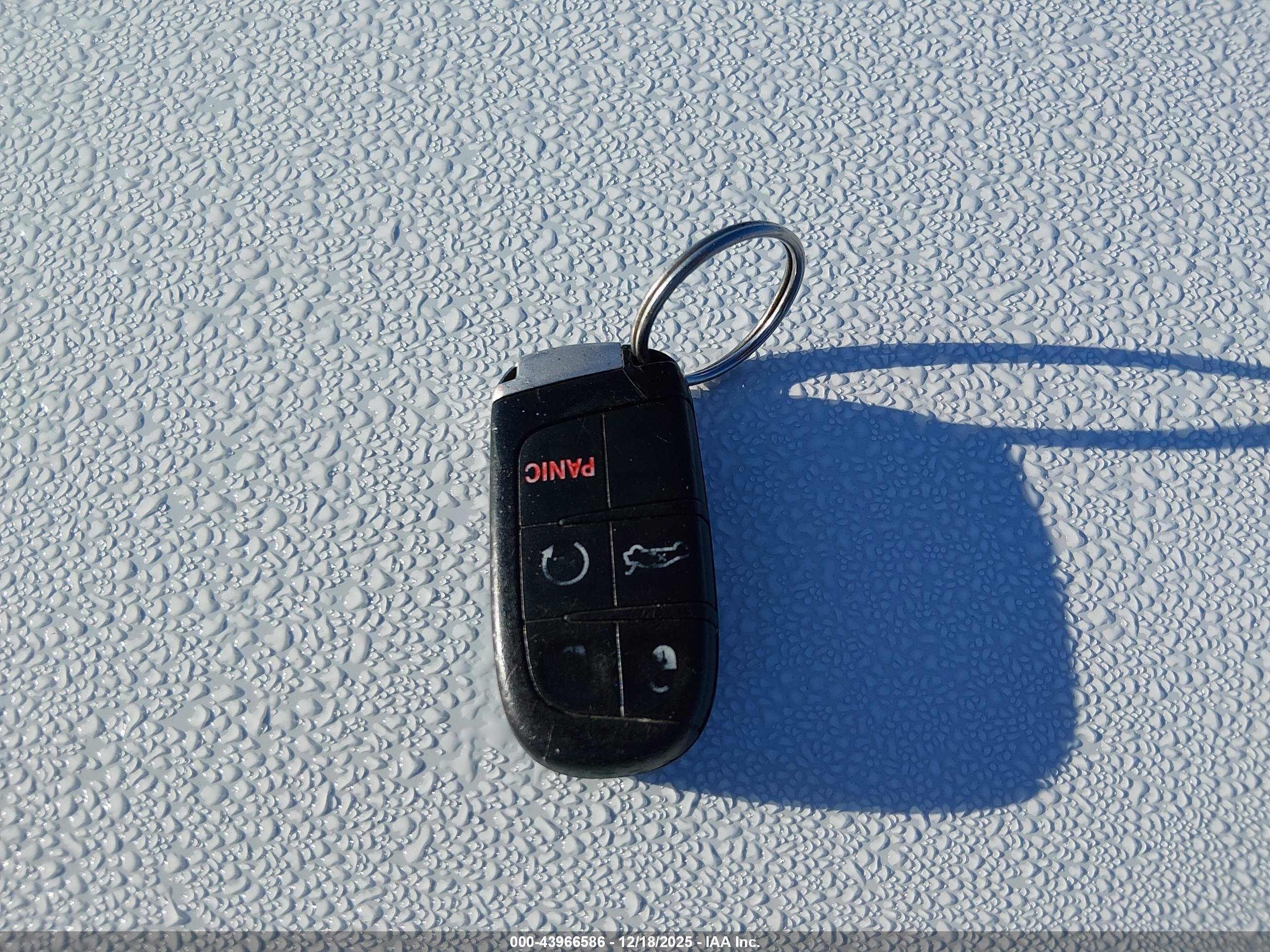 CHRYSLER 300 image 11