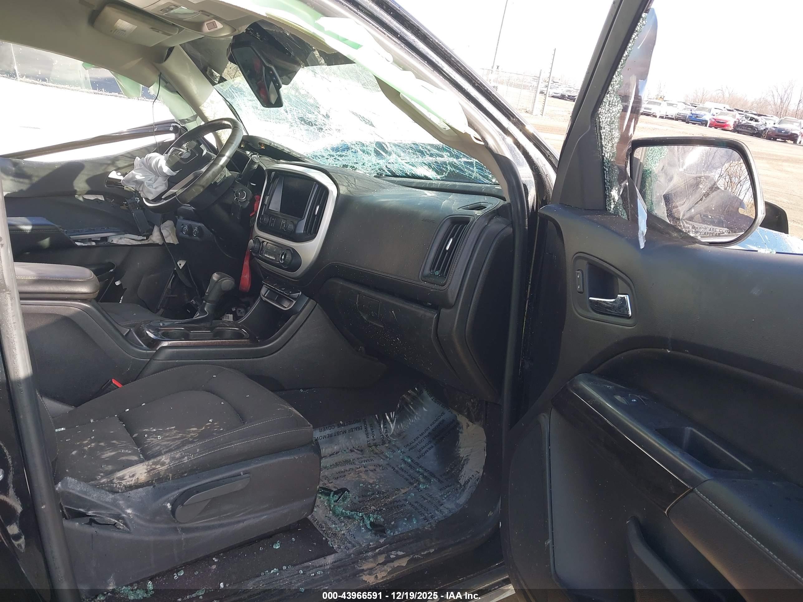 GMC CANYON image 5
