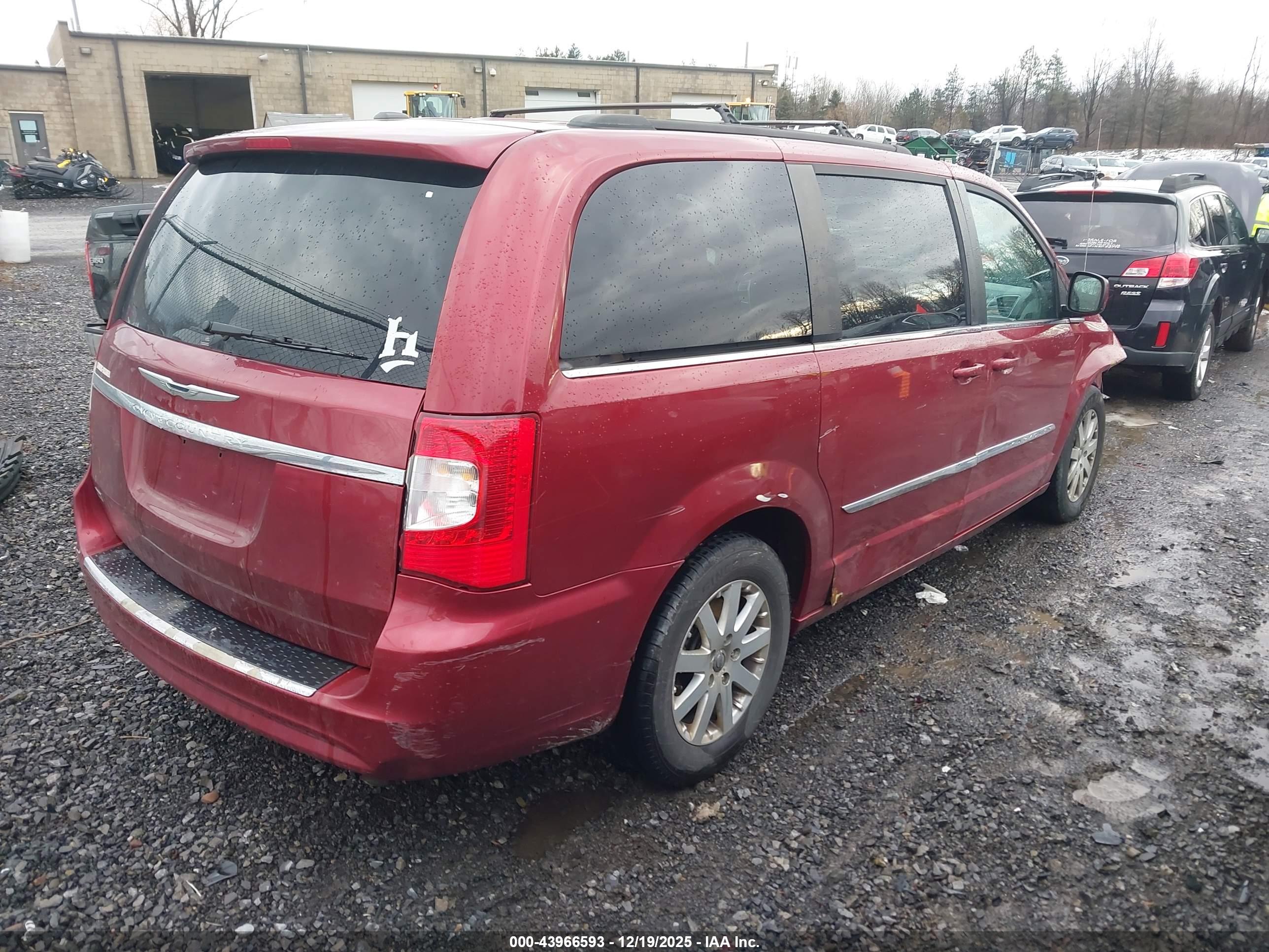 CHRYSLER TOWN image 4