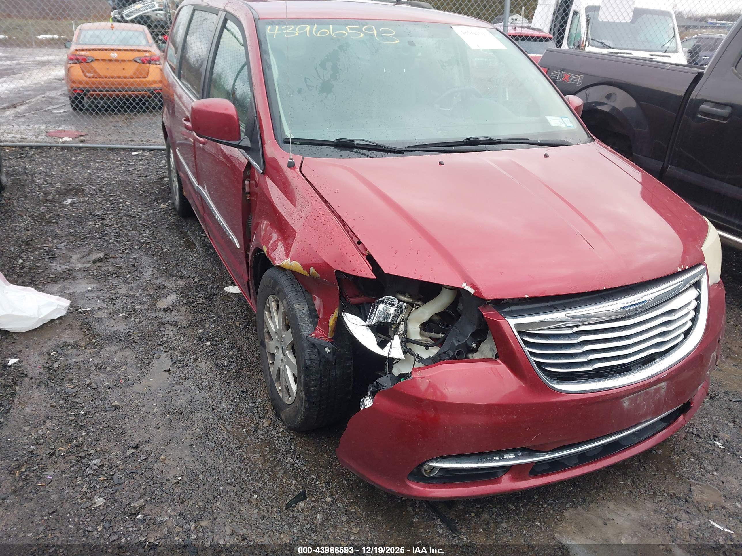 CHRYSLER TOWN image 6
