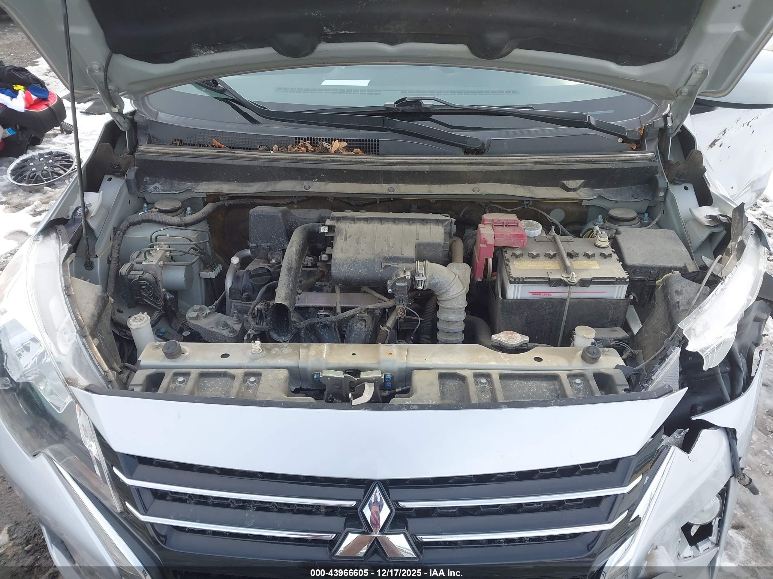 MITSUBISHI MIRAGE image 10