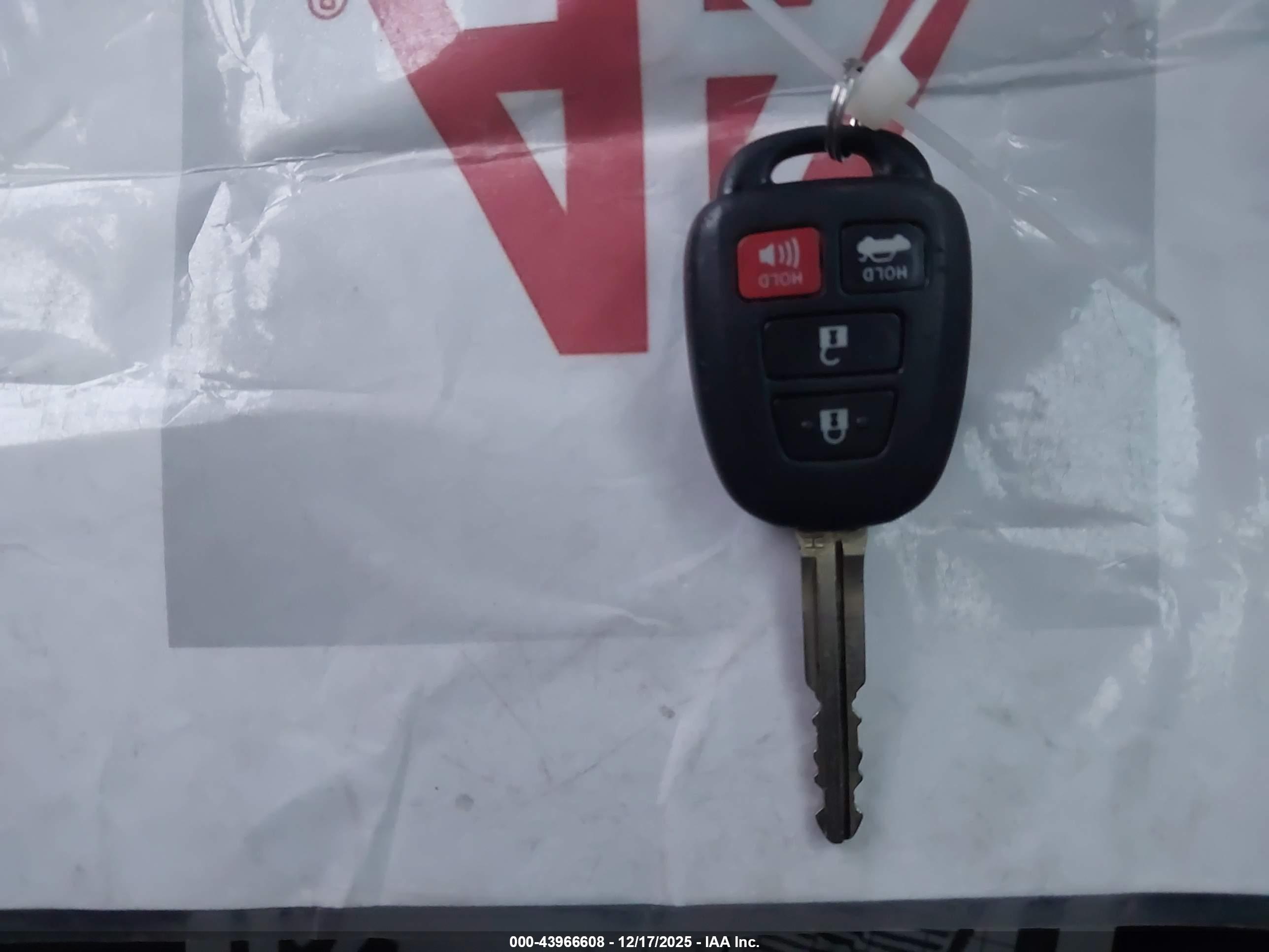 TOYOTA COROLLA image 11