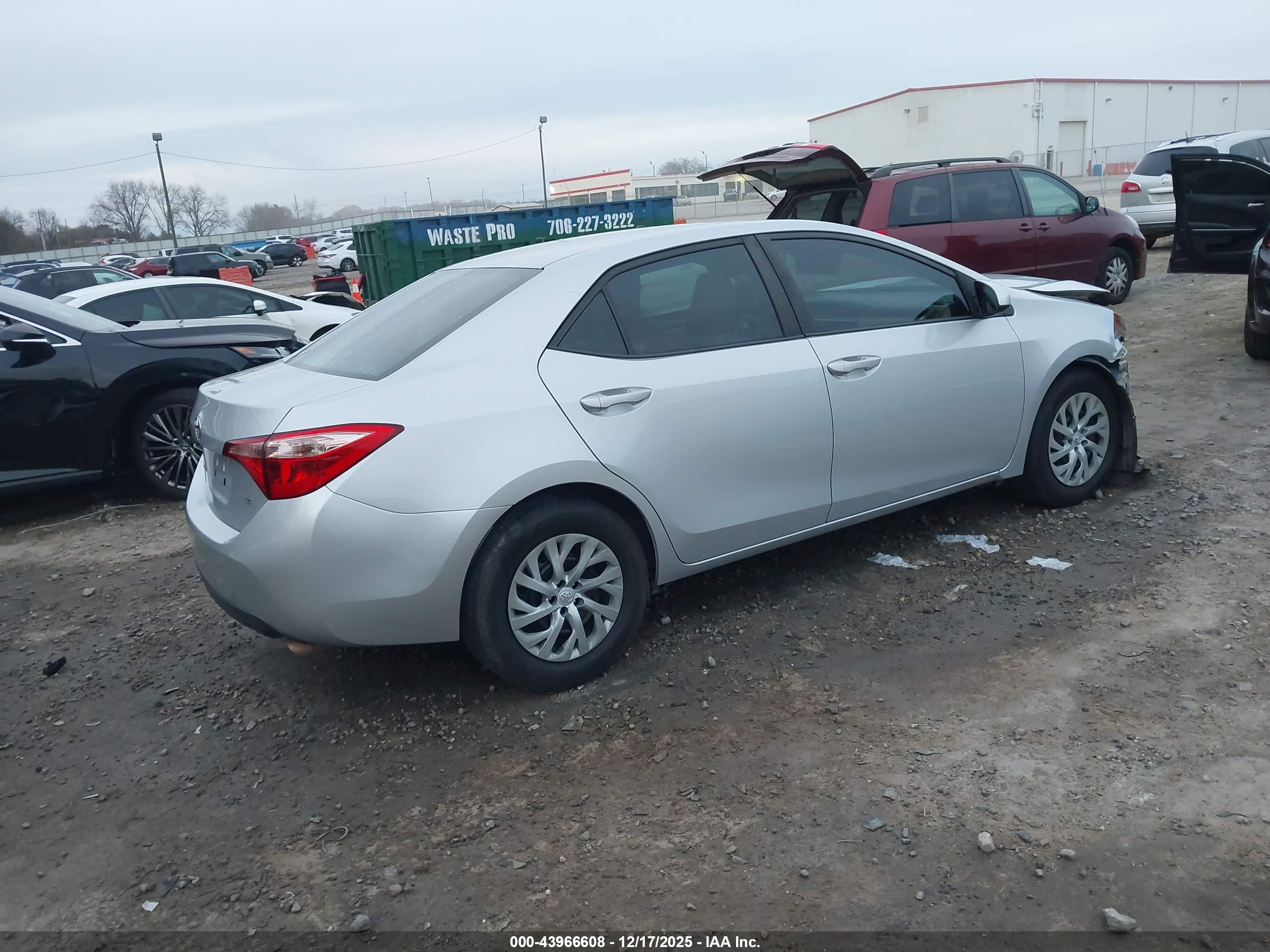 TOYOTA COROLLA image 4